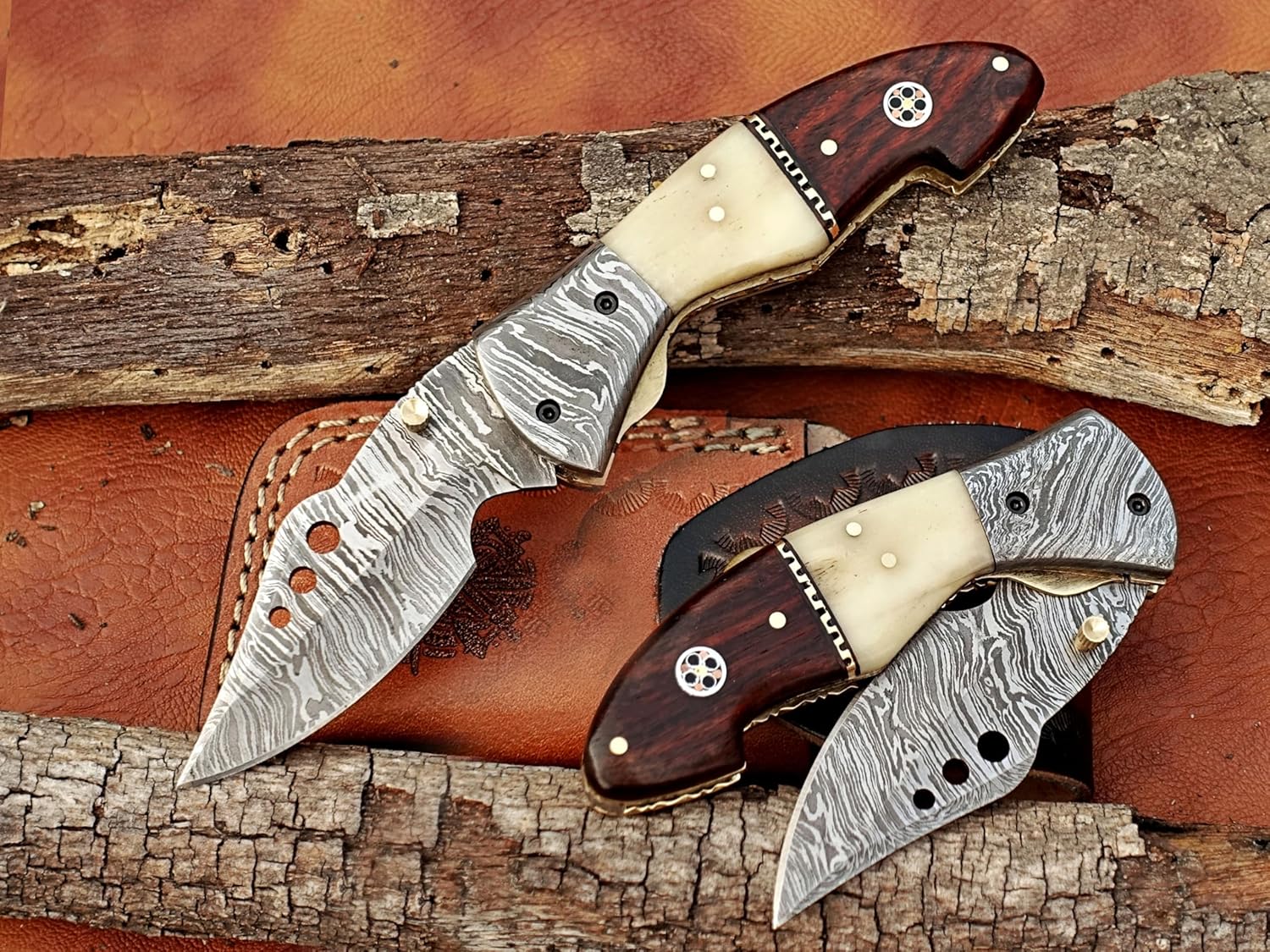 Damascus Folding Knife: Unleash Your Inner Adventurer with This Compact and Stylish EDC Tool – Precision Craftsmanship, Portability, and Versatility in One Sleek Package!