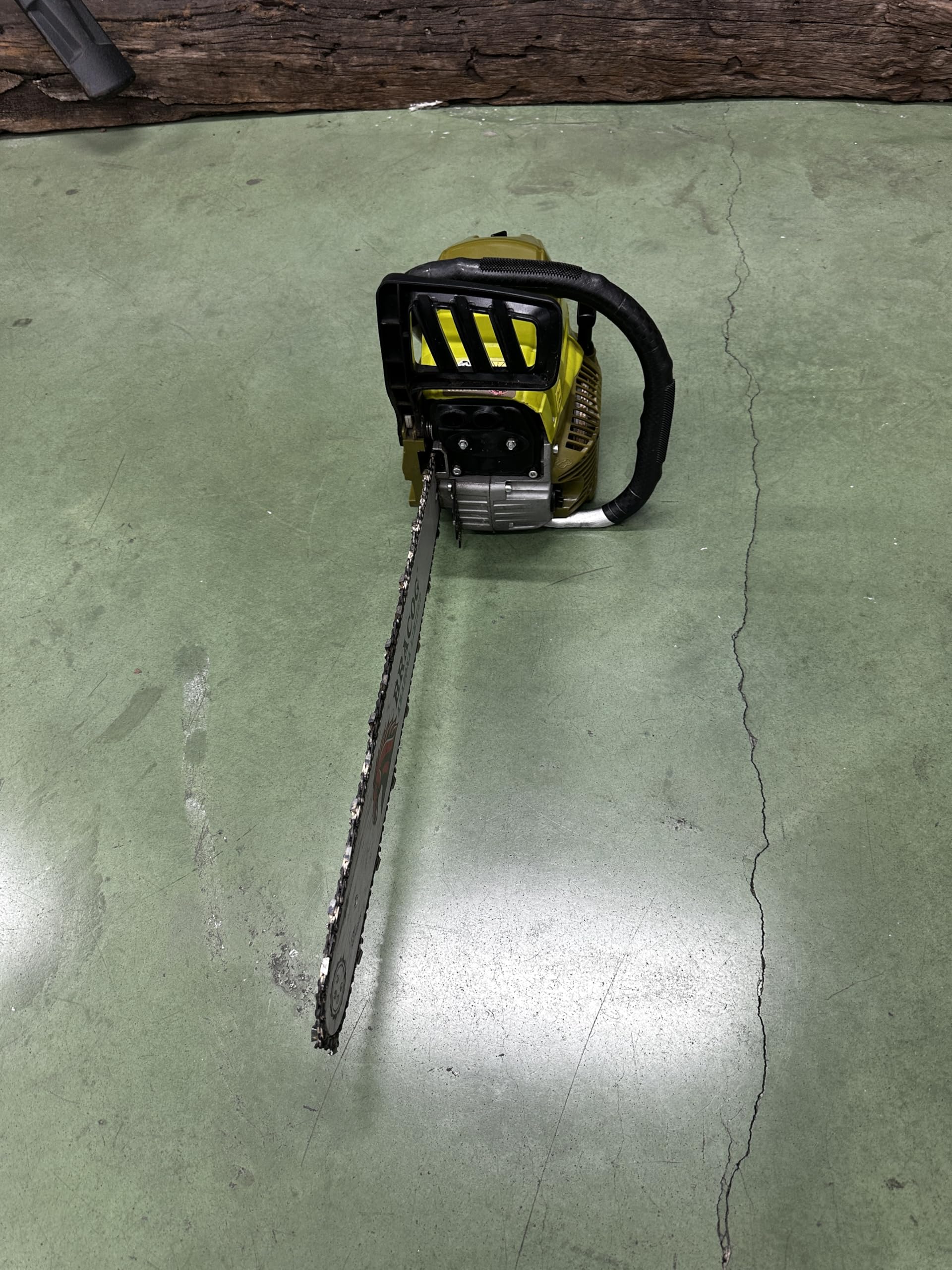 BRACOG Motosierra Gasolina Profesional (62 cc, Espadín 20"). Motosierra Anti-vibración con Cadena y Espada Motor de 2 Tiempos, 3.8 CV. Motosierra para Talar, Recortar, Podar Ramas