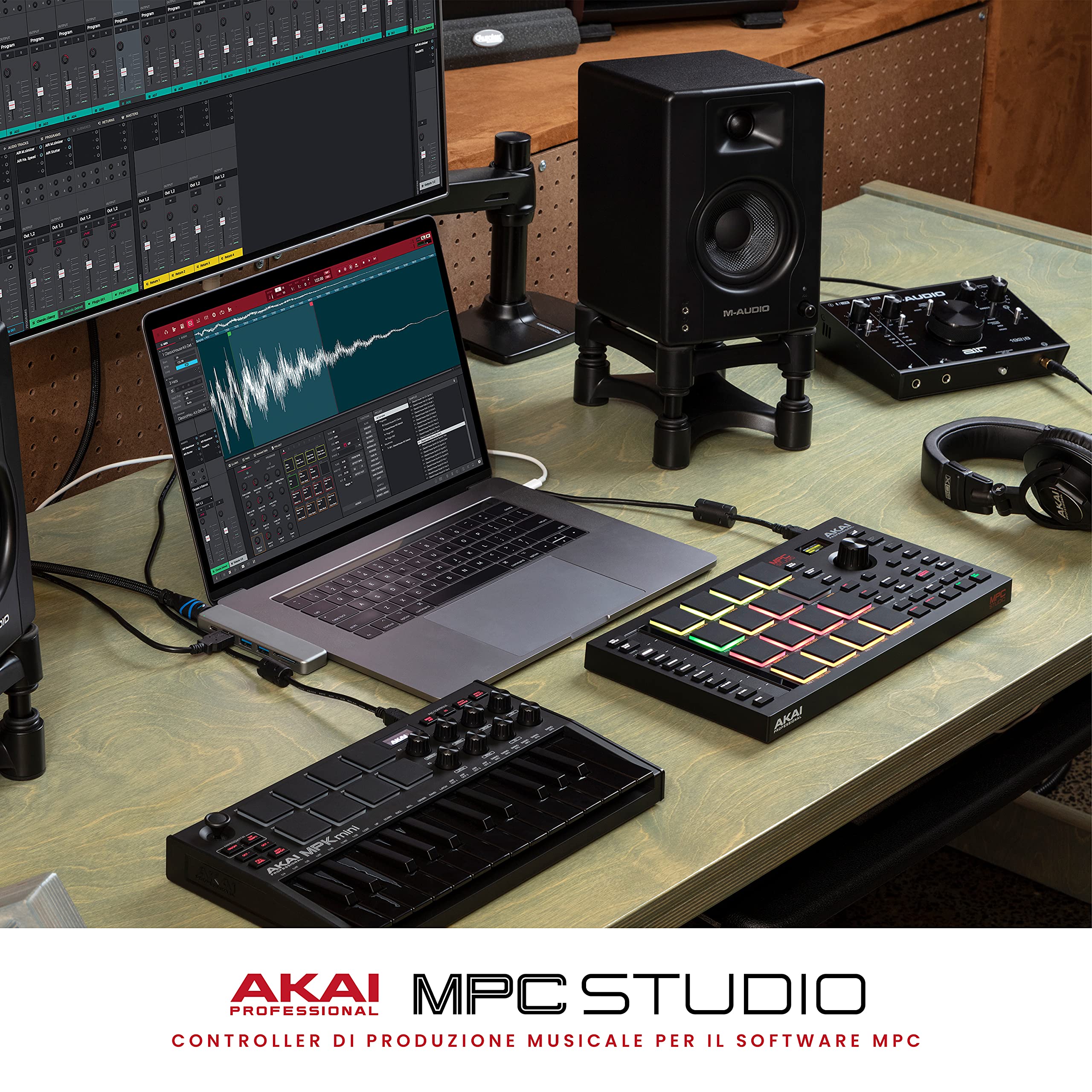 Akai Professional MPC Studio - Controller MIDI Beat Maker con 16 pad RGB sensibili alla velocità, software MPC, Touch Strip assegnabile e display LCD