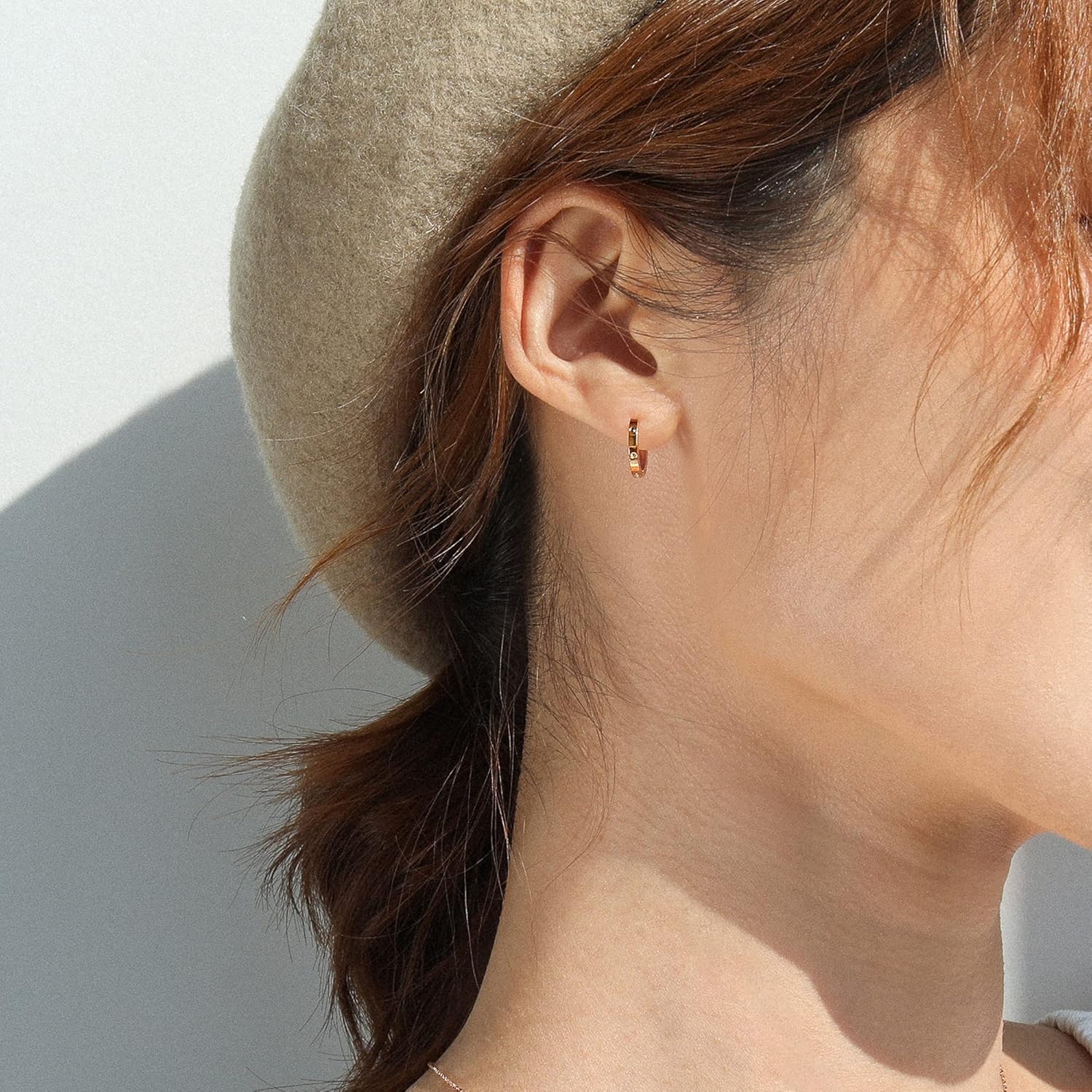 CHOW SANG SANG Delicate Gold 18K Rose Gold Intertwined Hoops, Hoops Earring Necklace for Women 91979N 91979E 91978E