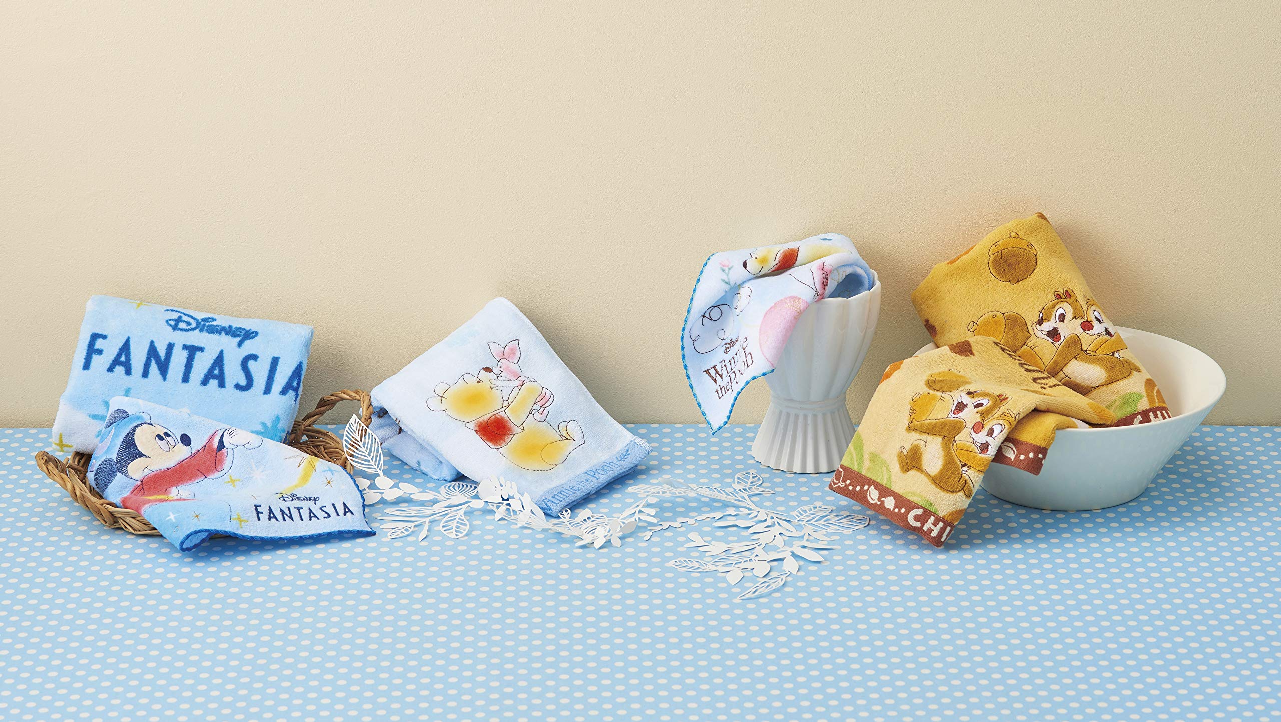 ディズニー くまのプーさん ハンドタオル ２枚　まとめ売り　匿名配送 ディズニー くまのプーさん ハンドタオル 2枚 まとめ売り 匿名配送