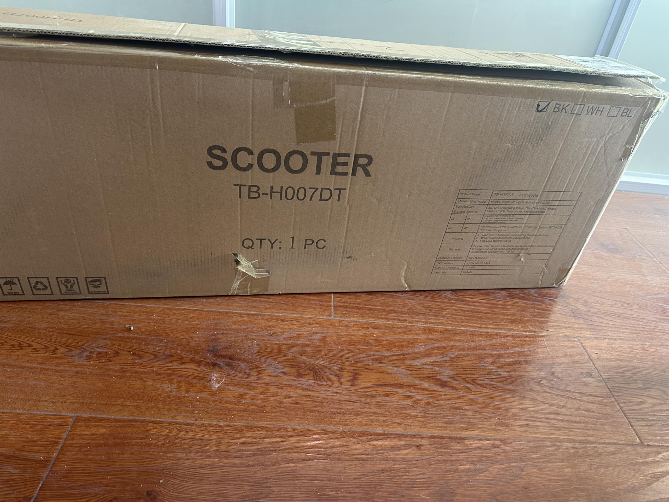 MEE GOO H007D Scooter con freno a disco, doppio ammortizzatore, ruote in PU da 200 mm, cuscinetti ABEC-7, scooter pieghevole per adulti 18+, tavola antiscivolo con rosa/bianco/blu