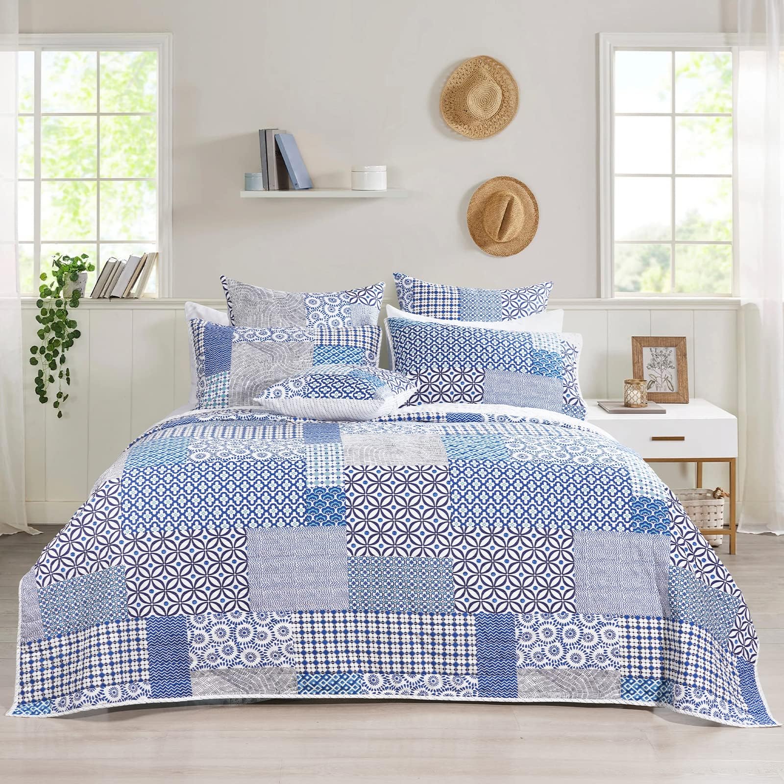 PHF 100% Cotton Patchwork Quilt Set King Size, 3PCS Lightweight Boho Plaid Cozy Bedspread Coverlet, Ultra Soft Reversible Bed Spread for All Season, 1 Coverlet 108" x 90" and 2 Pillow Shams, Blue