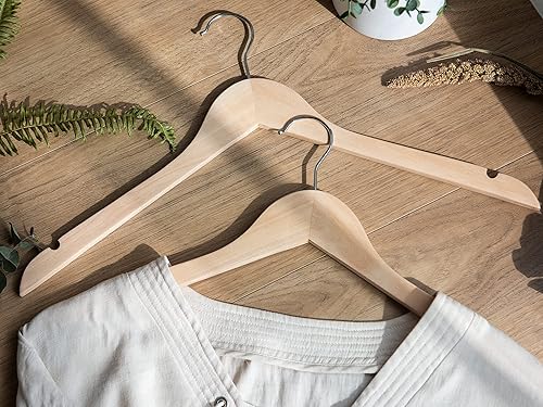 Miniatura 7 de StorageWorks Paquete de 30 perchas de madera, perchas delgadas de madera natural, colgador de ropa de madera maciza de primera calidad