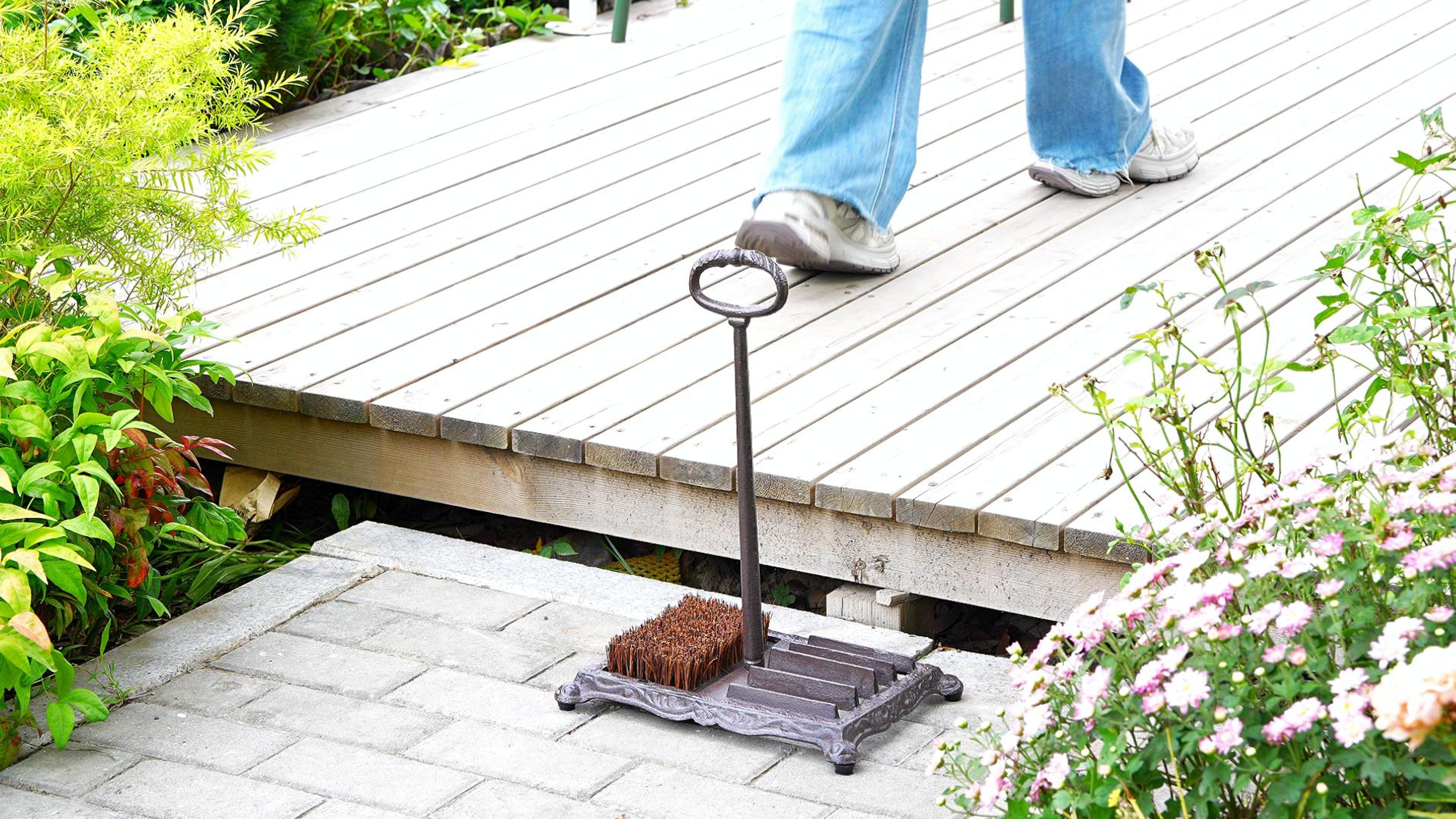 Amazon.com: Sungmor Heavy Duty Cast Iron Boot Scraper Brush