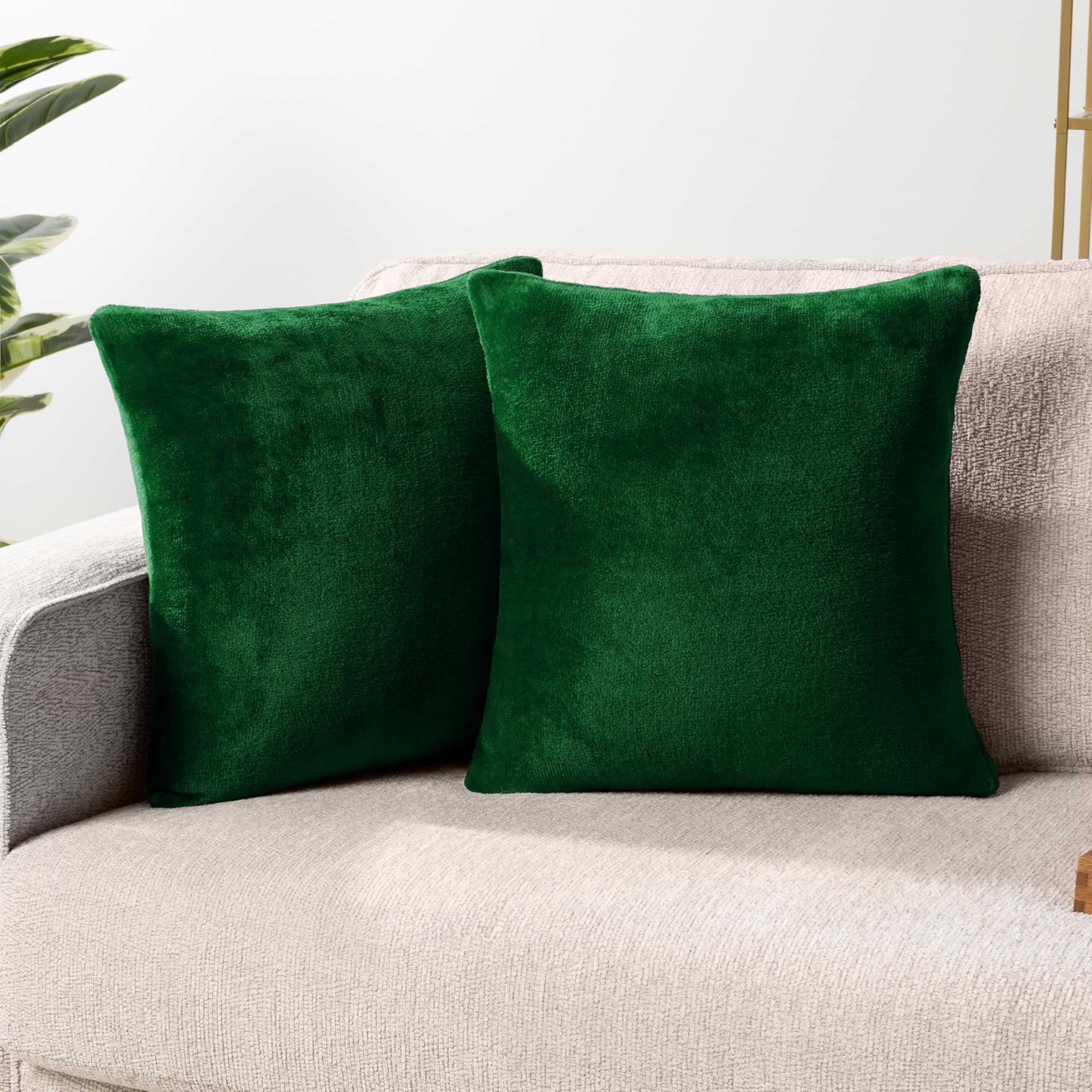 Amazon.com: JIAHANNHA Velvet Emerald Green Throw Pillow Covers 18x18