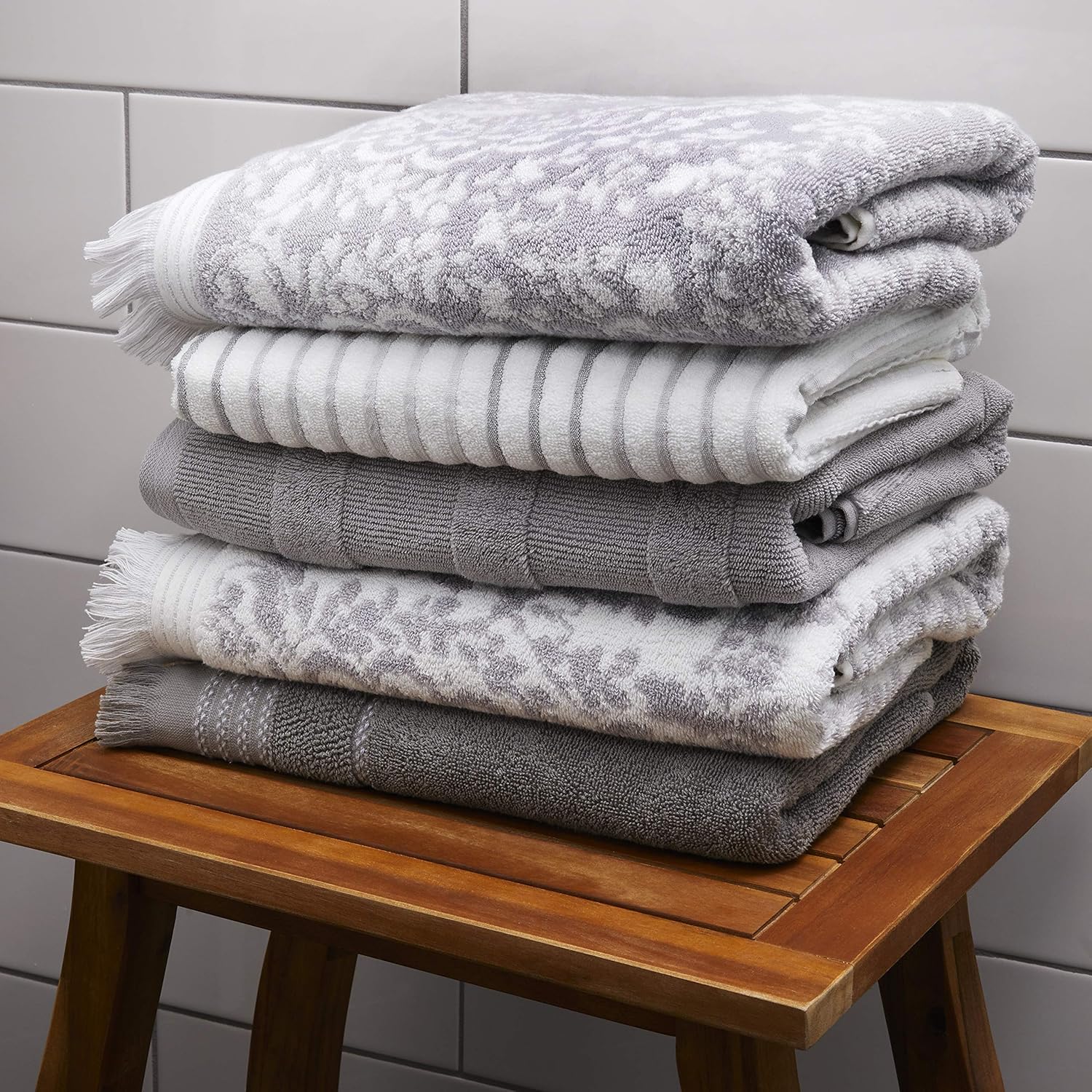 SKL Home by Saturday Knight Ltd. Carrick Medallion 100% Turkish Cotton Hand Towel (2-Pack), Gray