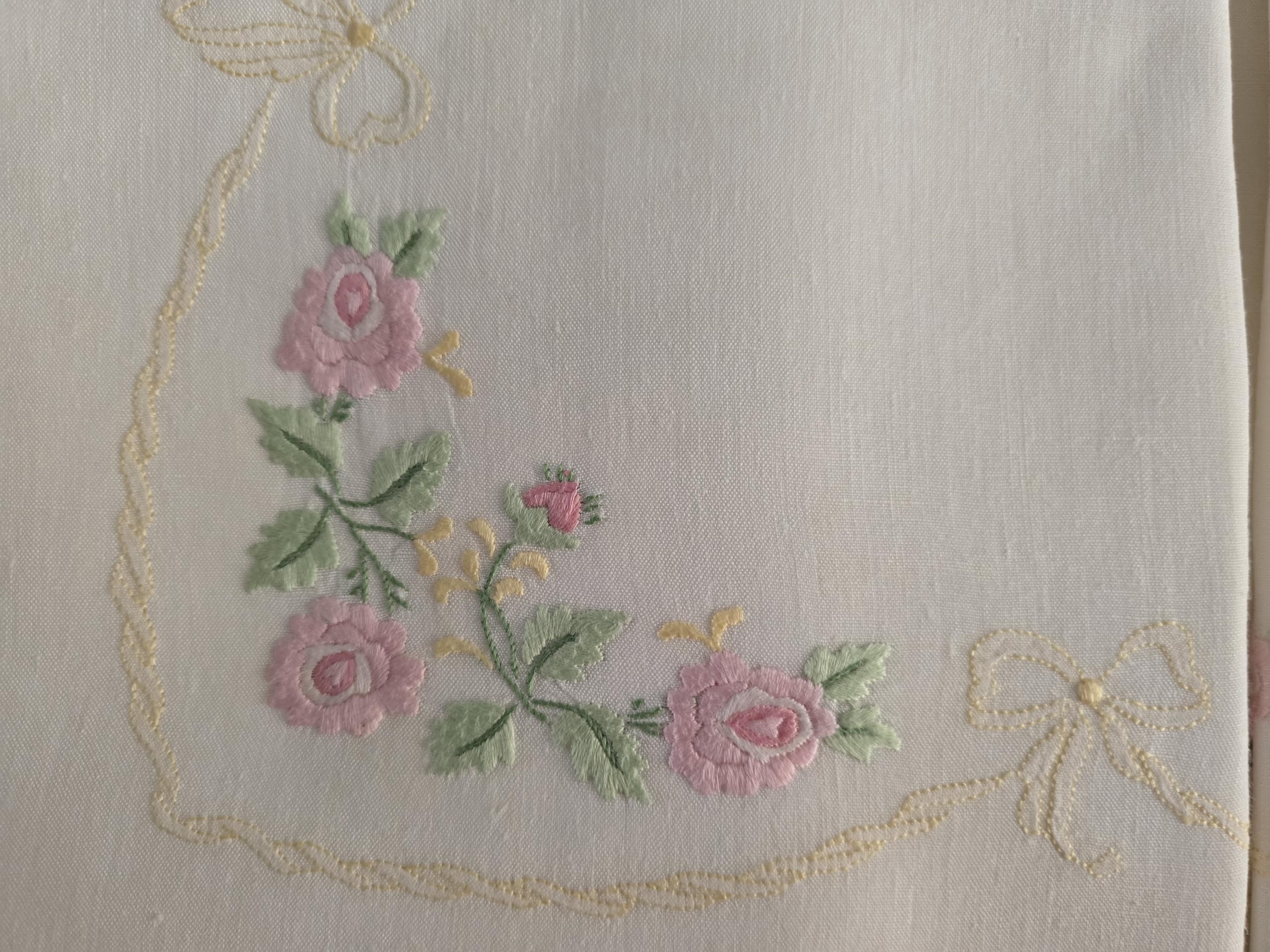 Lenzuolo ricamato a mano in puro lino ricamo punto pieno sheet linen
