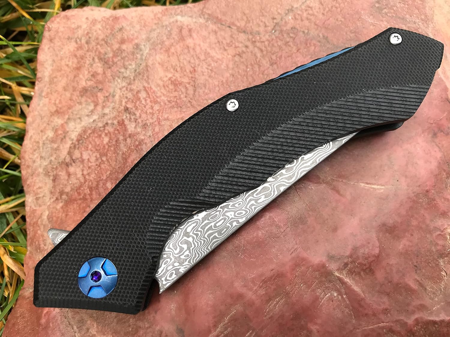 TACTICAL GEARZ Damascus Pocket Folding Knife, G10 Handle, Multi-Layered Damascus Steel VG10 Blade, Includes Sheath (Triton XT Blk)