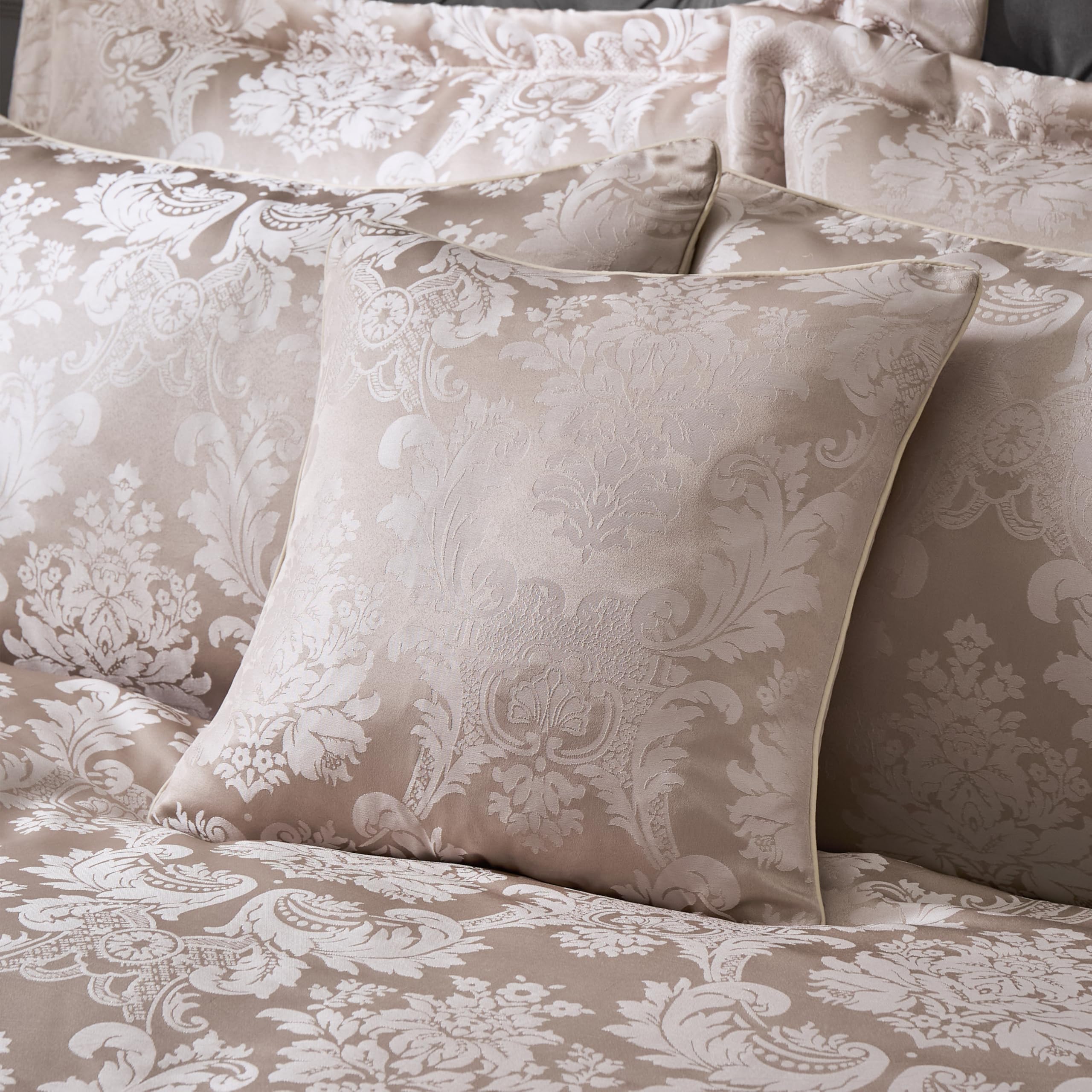 Catherine Lansfield Champagne Gold Damask Jacquard 43X43cm Cushion