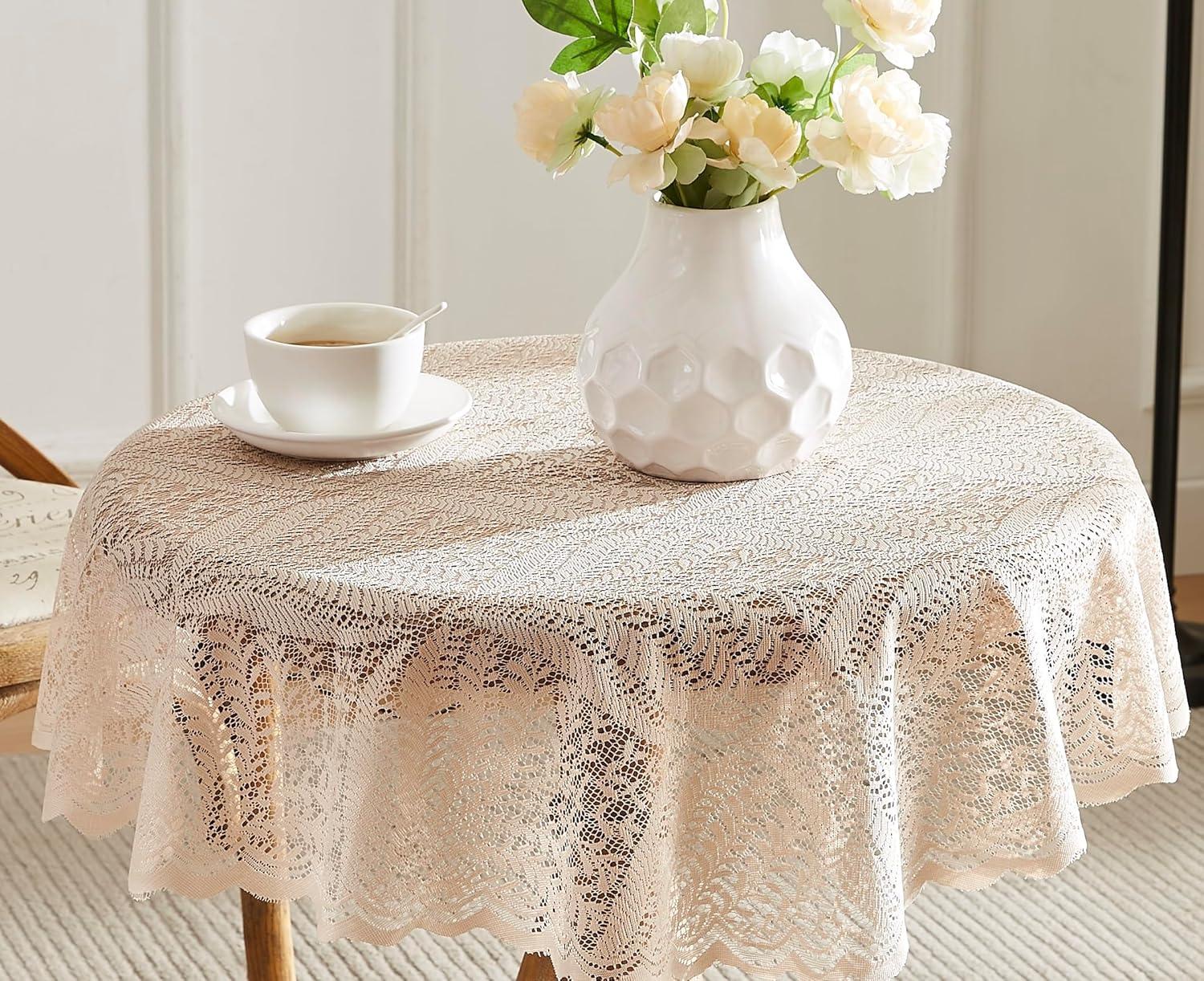 Warm Home Designs Linen Gold Lace Tablecloth. Large Round