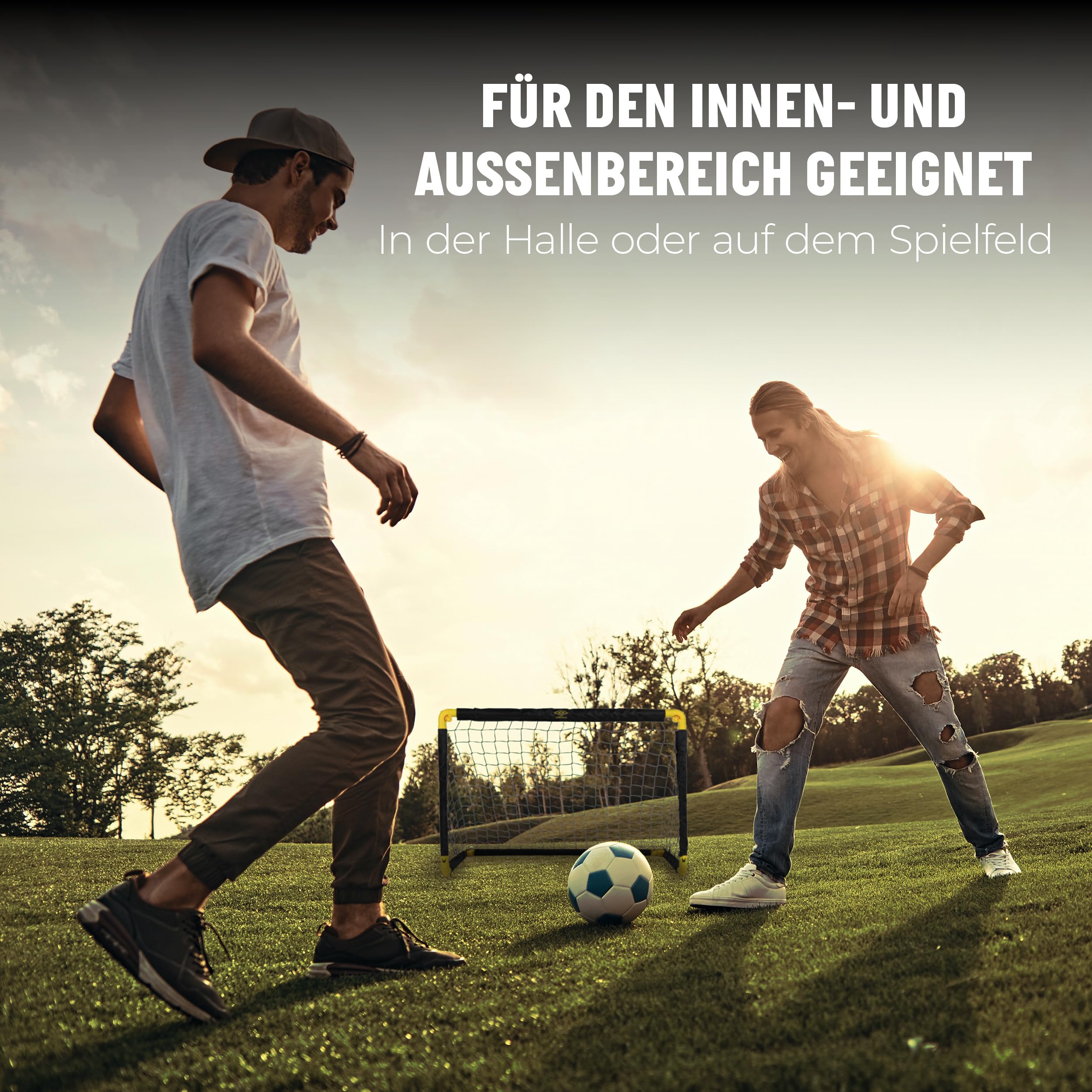 Umbro Fußballtor - Fussballtor 90 x 59 x 61 cm - Faltbares fußball Tor - Fussballtore für Garten Kinder und Erwachsene - Fussball Trainingszubehör für Innen und Außen - Metall - Schwarz/Gelb