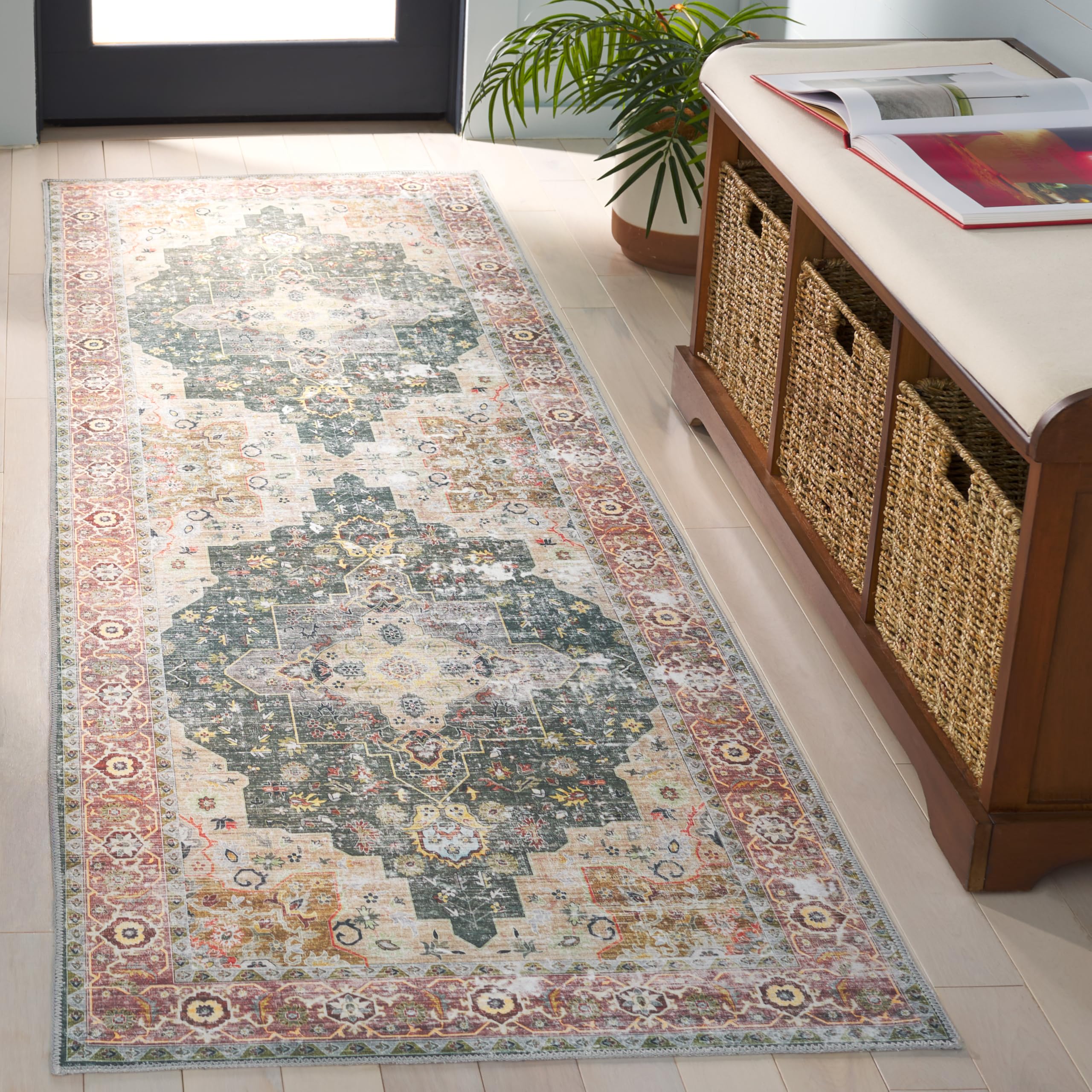 Safavieh Distressed Rug Ideal for High Traffic Areas - Machine Washable and Non Slip - Arizona Collection, Short Pile, in Green and Brown, 76 X 244 cm