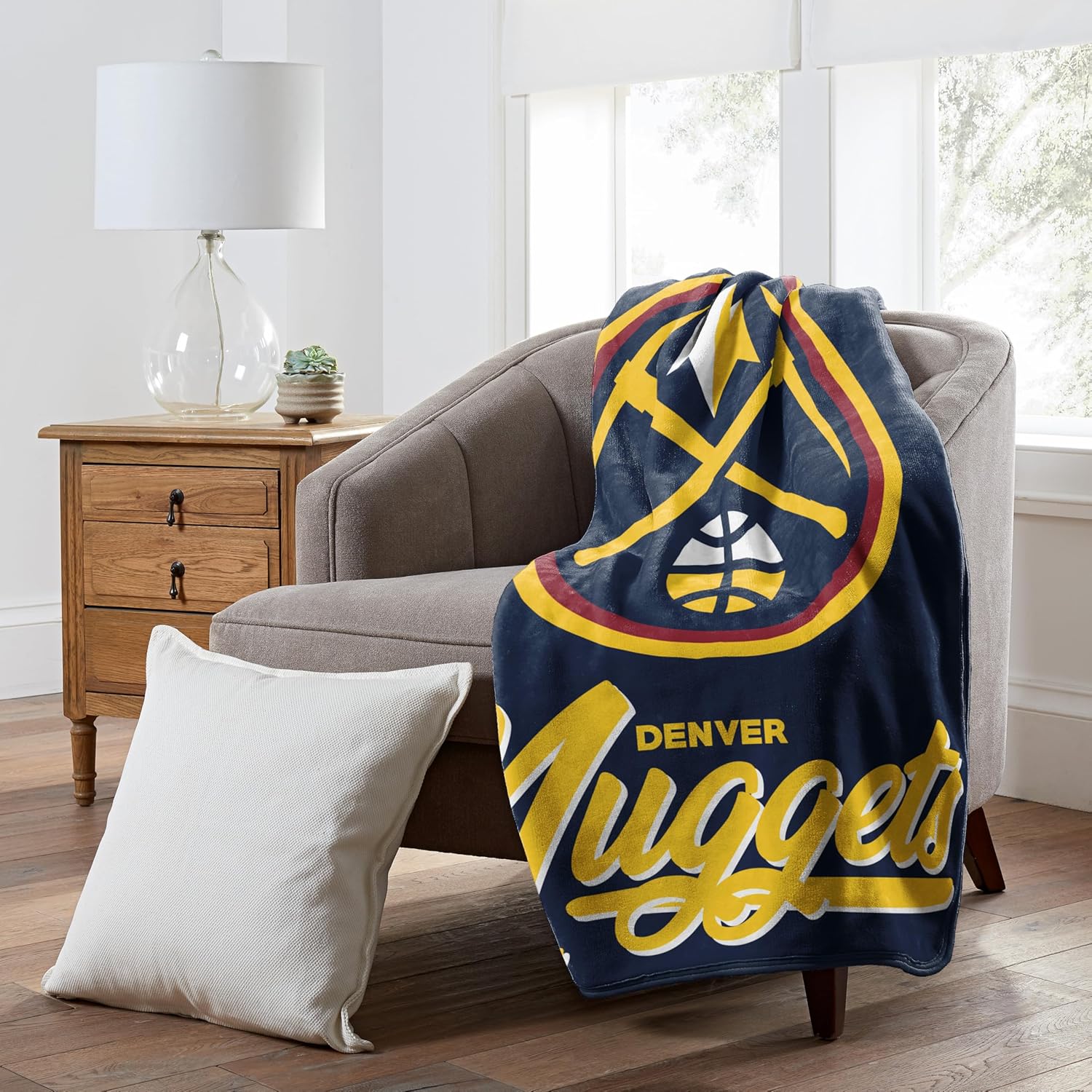 Northwest Signature Raschel Throw Blanket - Image 3