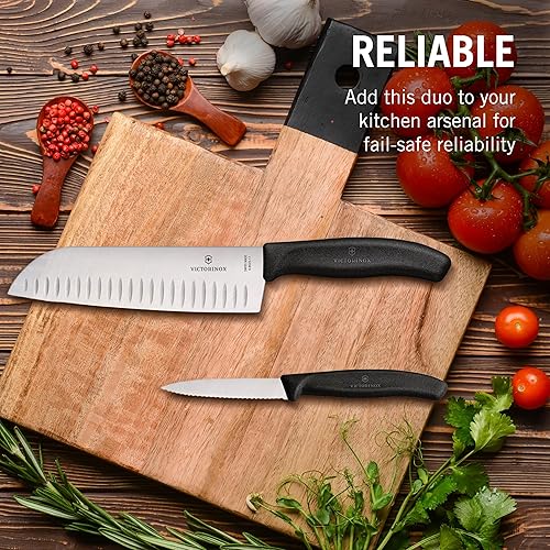 Miniatura 5 de Victorinox Swiss Classic Santoku & Cuchillo de pelar, cuchillos de cocina de primera calidad para artículos esenciales para el hogar, ideal para