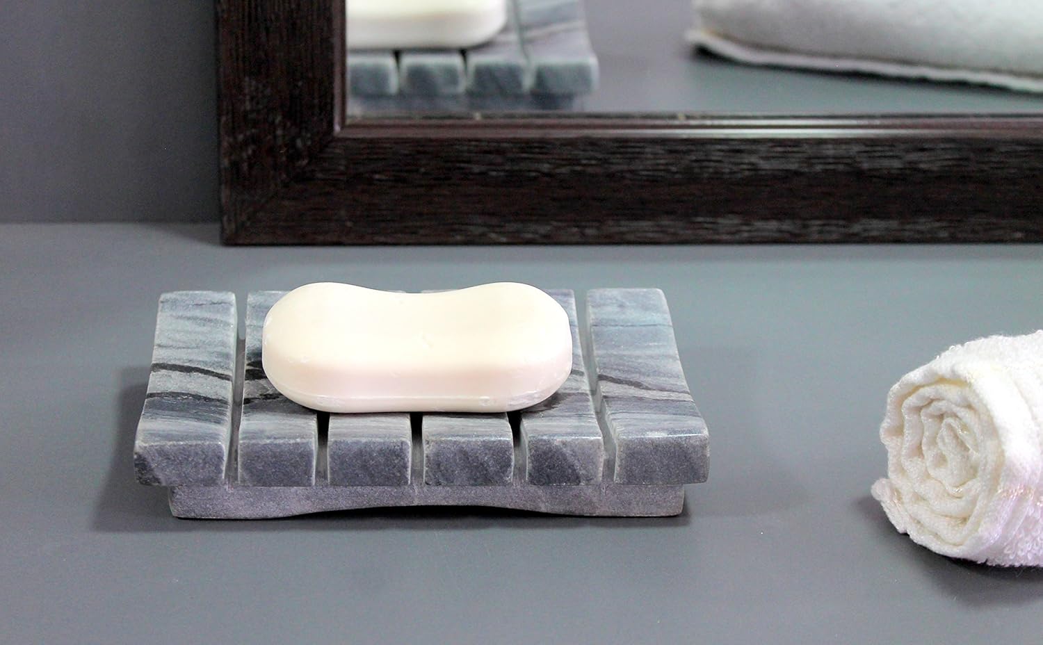 Soap Dish in Ribbed Design | Bath Accessories for Bath, Tub or Wash Basin | Luxury Bath Accents
