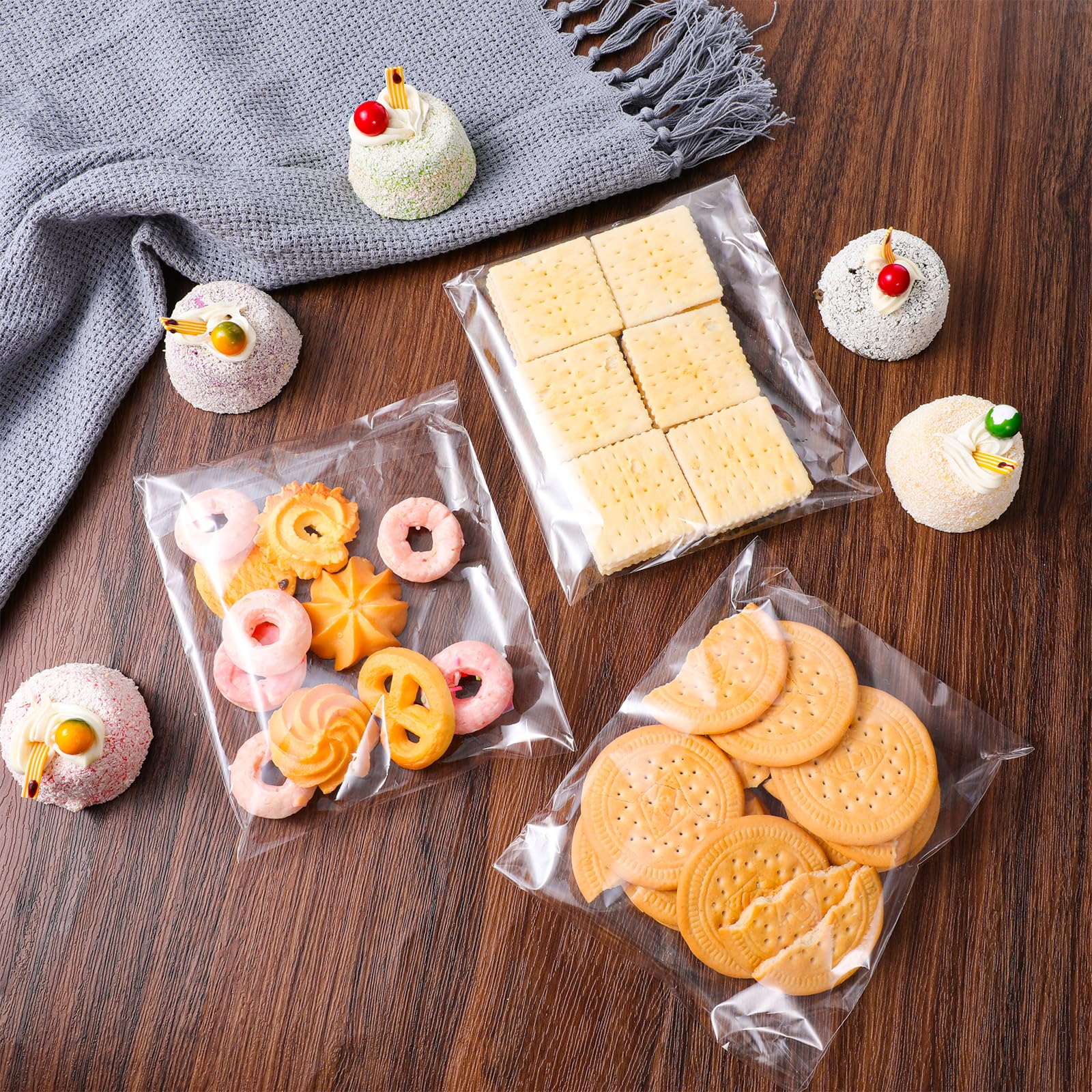 100 Stück Klarsichttüten Klein Tüten Transparent Selbstklebend Geschenke Tüten Durchsichtige Plastiktüten, Zellophanbeutel Durchsichtig, Verpackung Süßigkeitstüten für Keksen (14x18cm) Küche, Haushalt & Wohnen