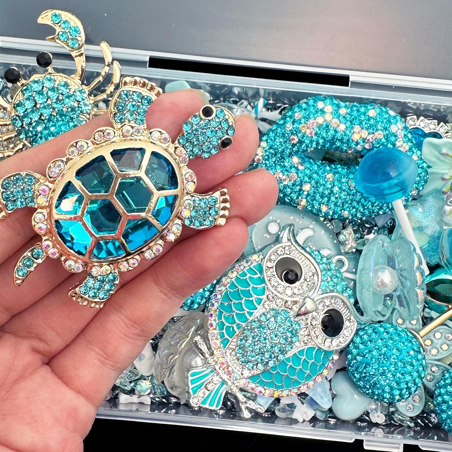 BBATT-HAPPY Blue Junk Case Charms Kit, Junks Phones Cases 3D Diamond Lips Owl and Bows Cherry Turtle Seashell Ocean Style and Other Refreshing Bedazzling Kits Can Be Used in DIY Phone Case Designs