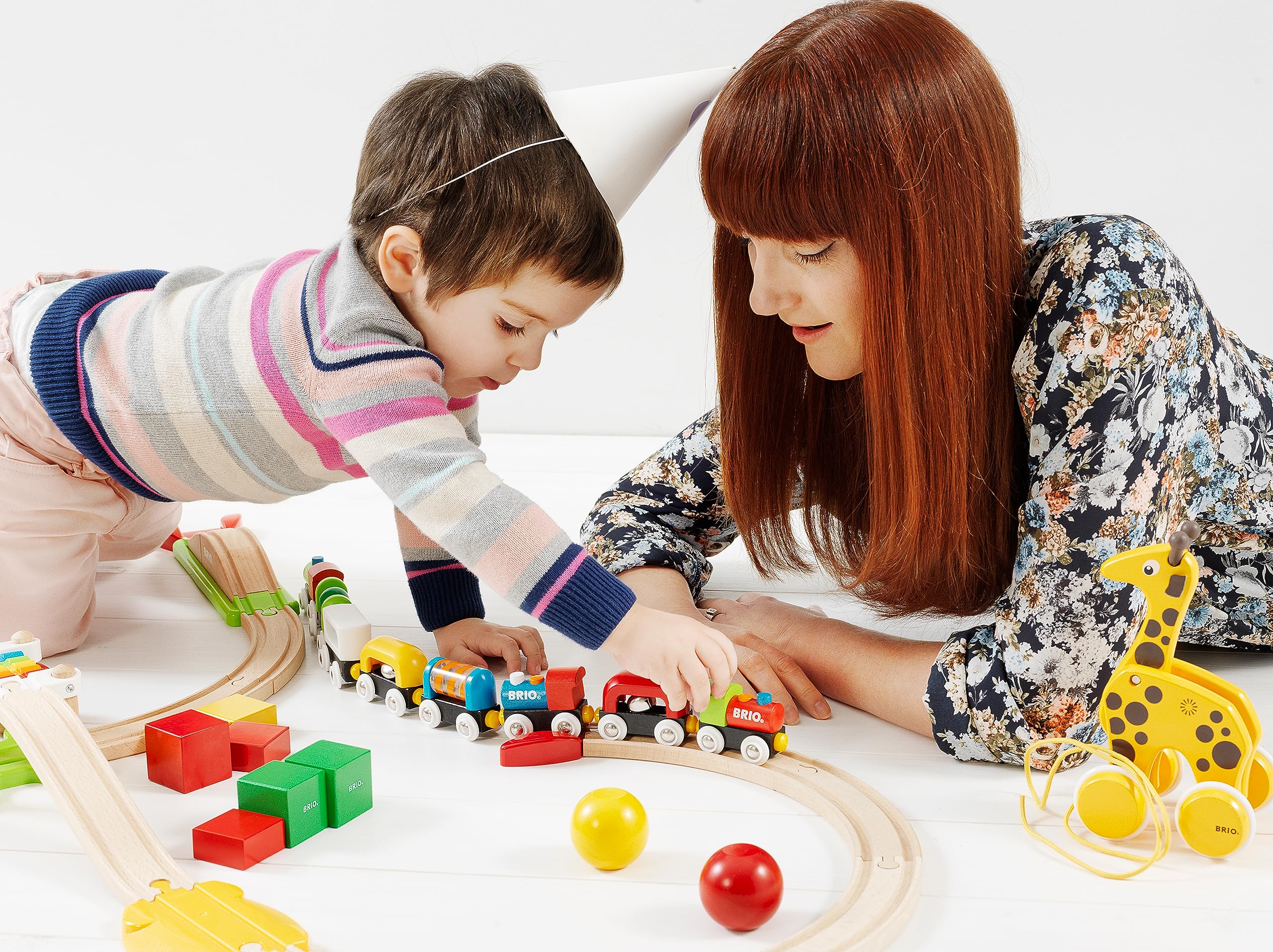 BRIO World 33727 Mein erstes Bahn Spiel Set - Zug mit Waggon, Schienen & Hängebrücke für Kleinkinder Einsteiger-Set empfohlen ab 18 Monaten