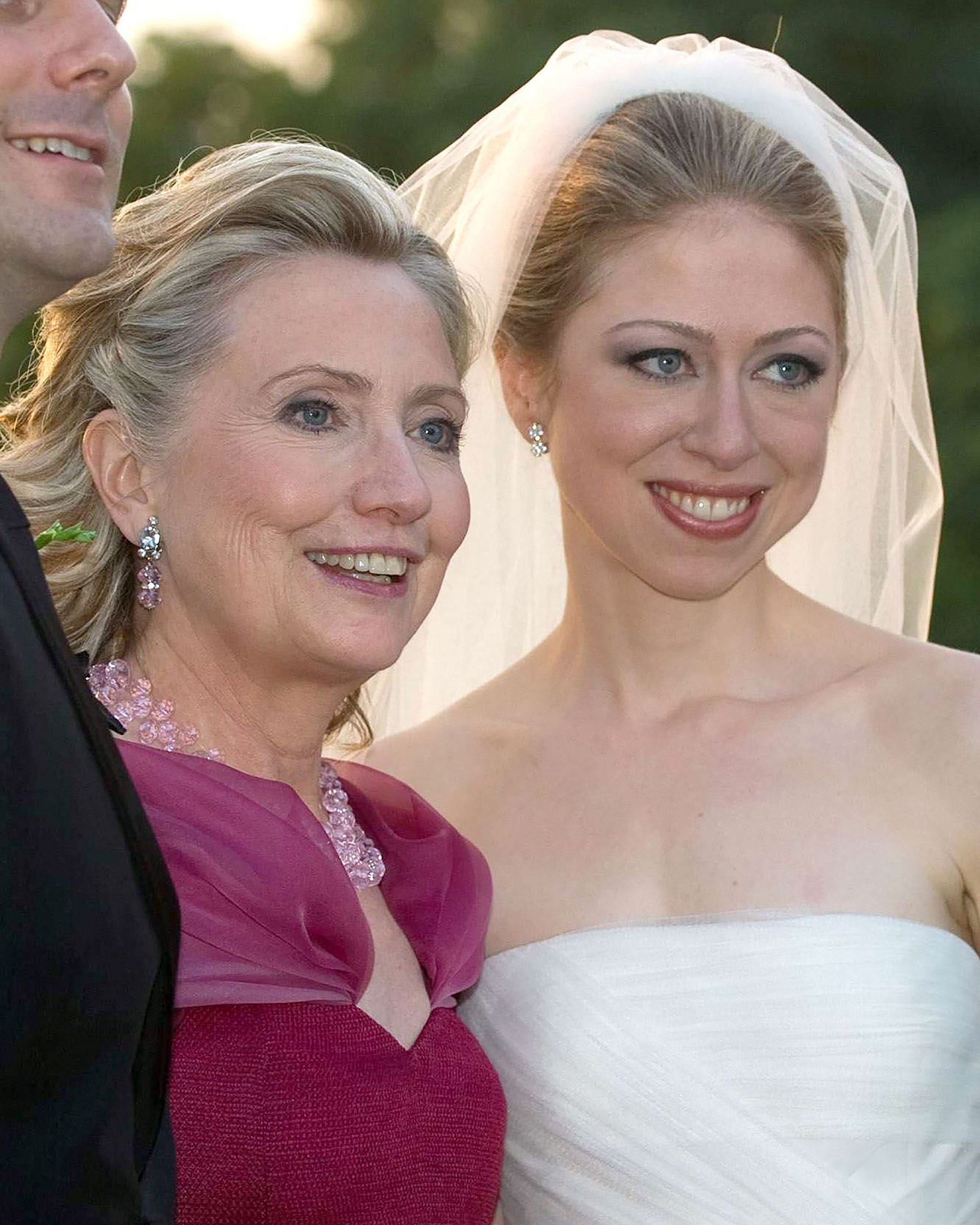 Hot chelsea clinton wedding dress on Sale, image size:2048x2560