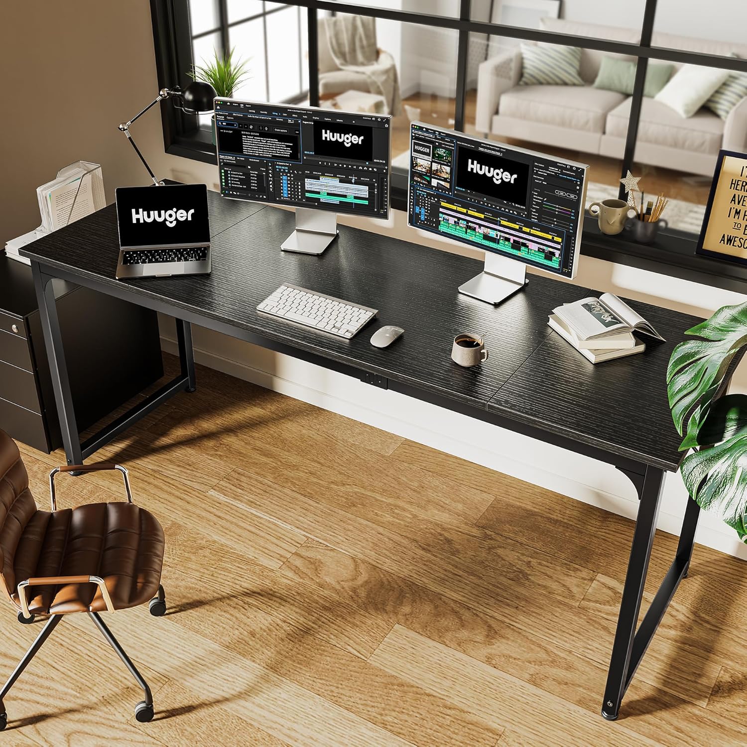 Huuger desk used for gaming setup