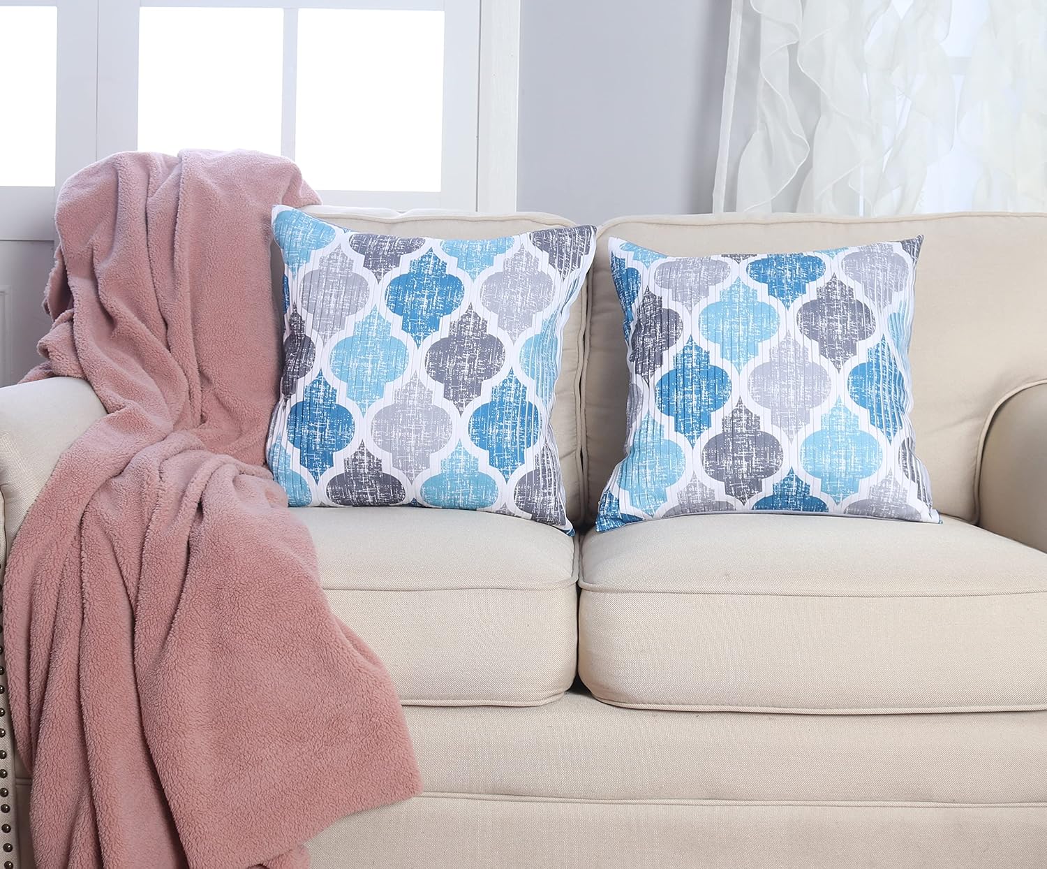 Decorative Throw Pillow Cushion Covers with Moroccan Quatrefoil Geometric Print Rectangle Pillow Cases with Hidden Zipper Closure Set of 2 (18"×18", Green)