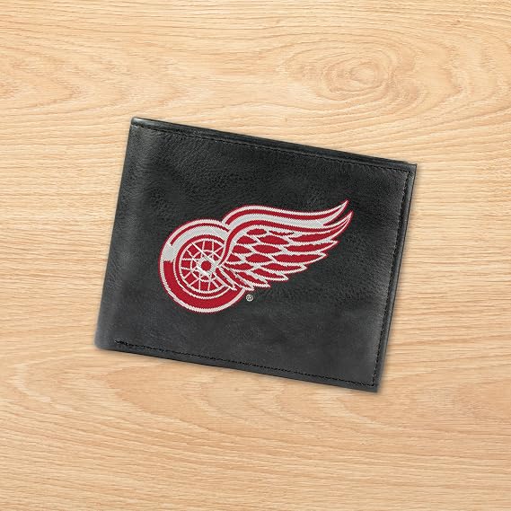 Rico Industries NFL mens Embroidered Leather Billfold Wallet