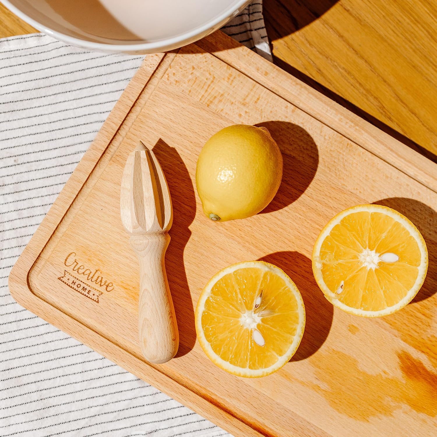 Creative Home Manual Wooden Citrus Squeezer | 15.5 x 4 cm | Natural Beech Lemon Squeezer | Manual Juice Extractor | Practical and Durable Kitchen Tool | Ergonomic Design image 4