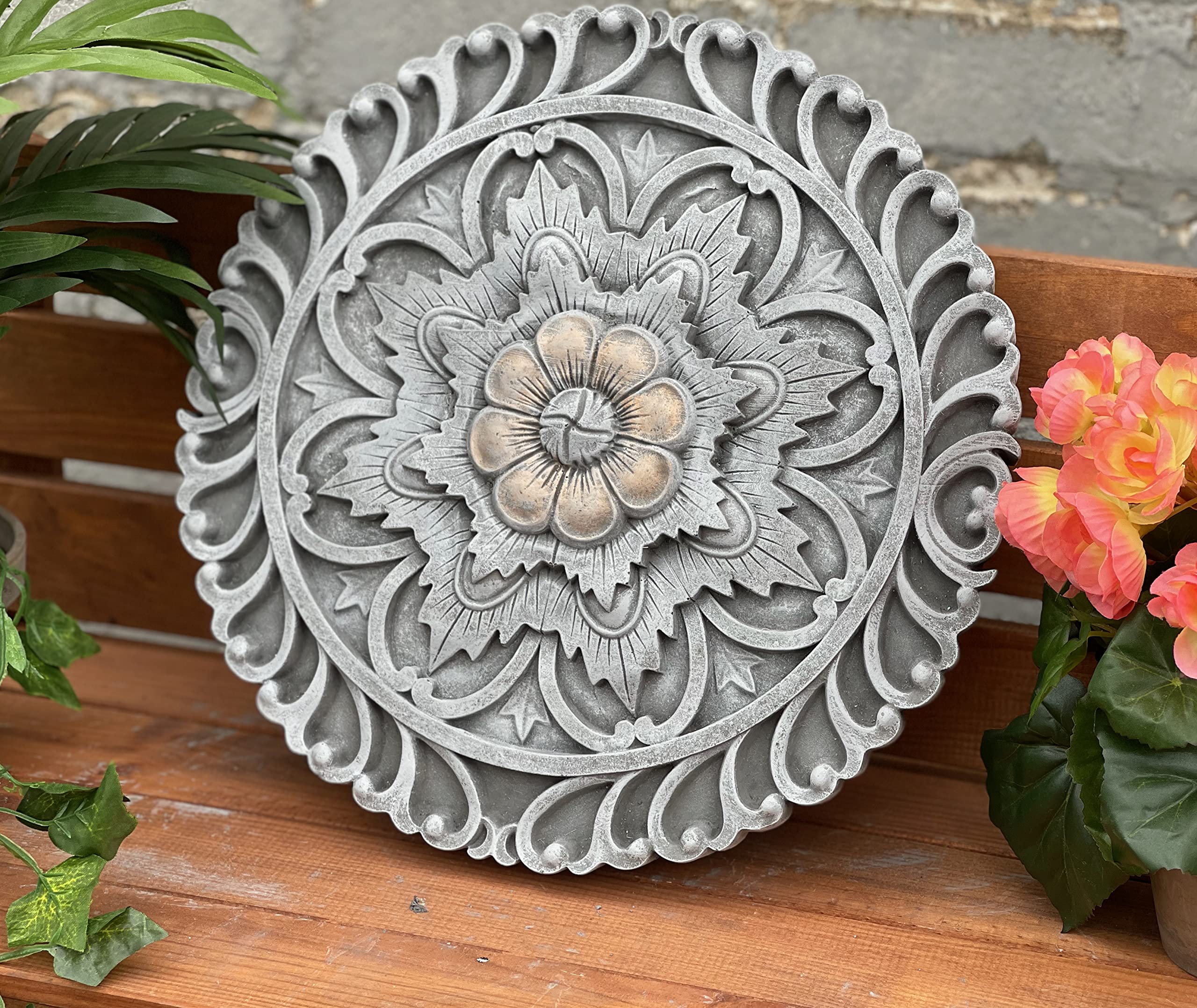 stoneandstyle Wandrelief Mandala rund Seerose frostfest massiver Steinguss ⌀ 33 cm
