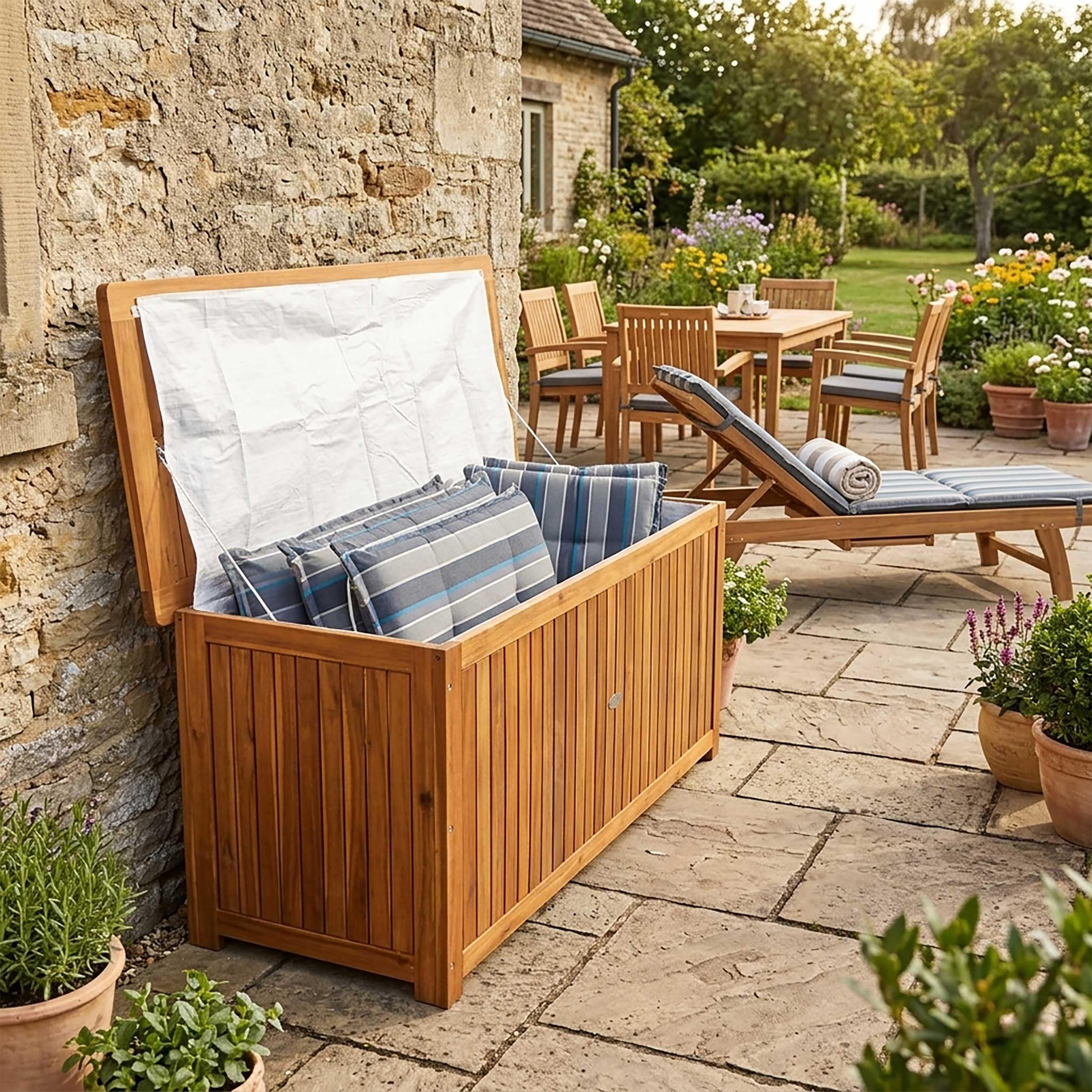 Spetebo Garten Kissenbox aus Akazienholz Natur Geölt - 133 x 58 x 55 cm - Holz Auflagenbox mit Deckel 236 L Braun - Polsterauflagen Aufbewahrungsbox für Kissen und Sitzkissen