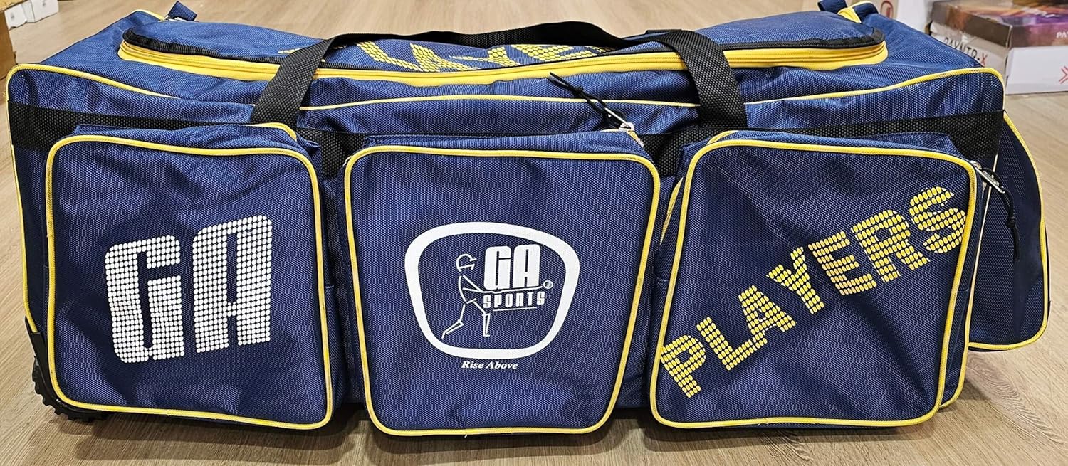 GA Players Wheelie Cricket Bag