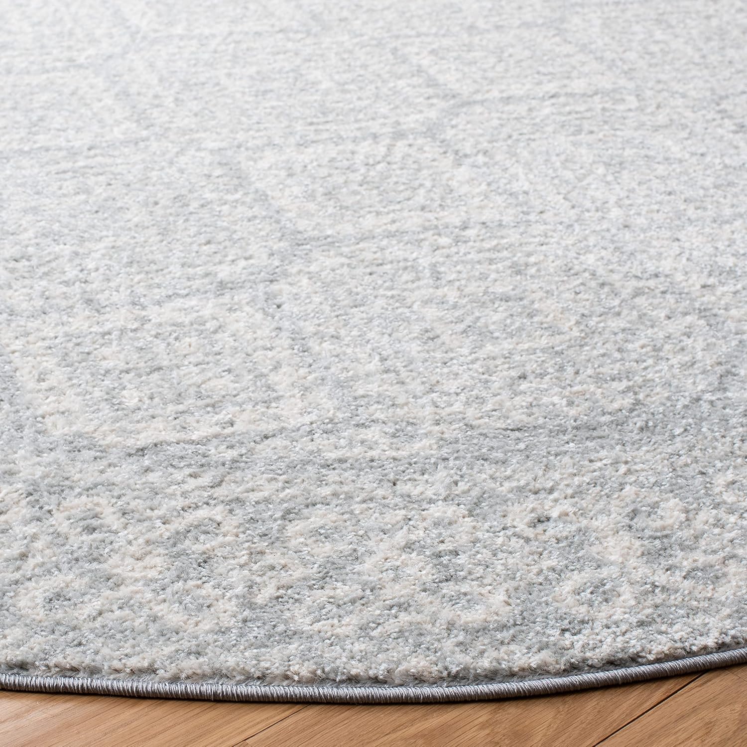 SAFAVIEH Tulum Collection Area Rug - 3' Round, Light Grey & Ivory, Moroccan Boho Distressed Design, Non-Shedding & Easy to Clean, Ideal for Entryway, Foyer, Accent Space, Bedroom (TUL264G)