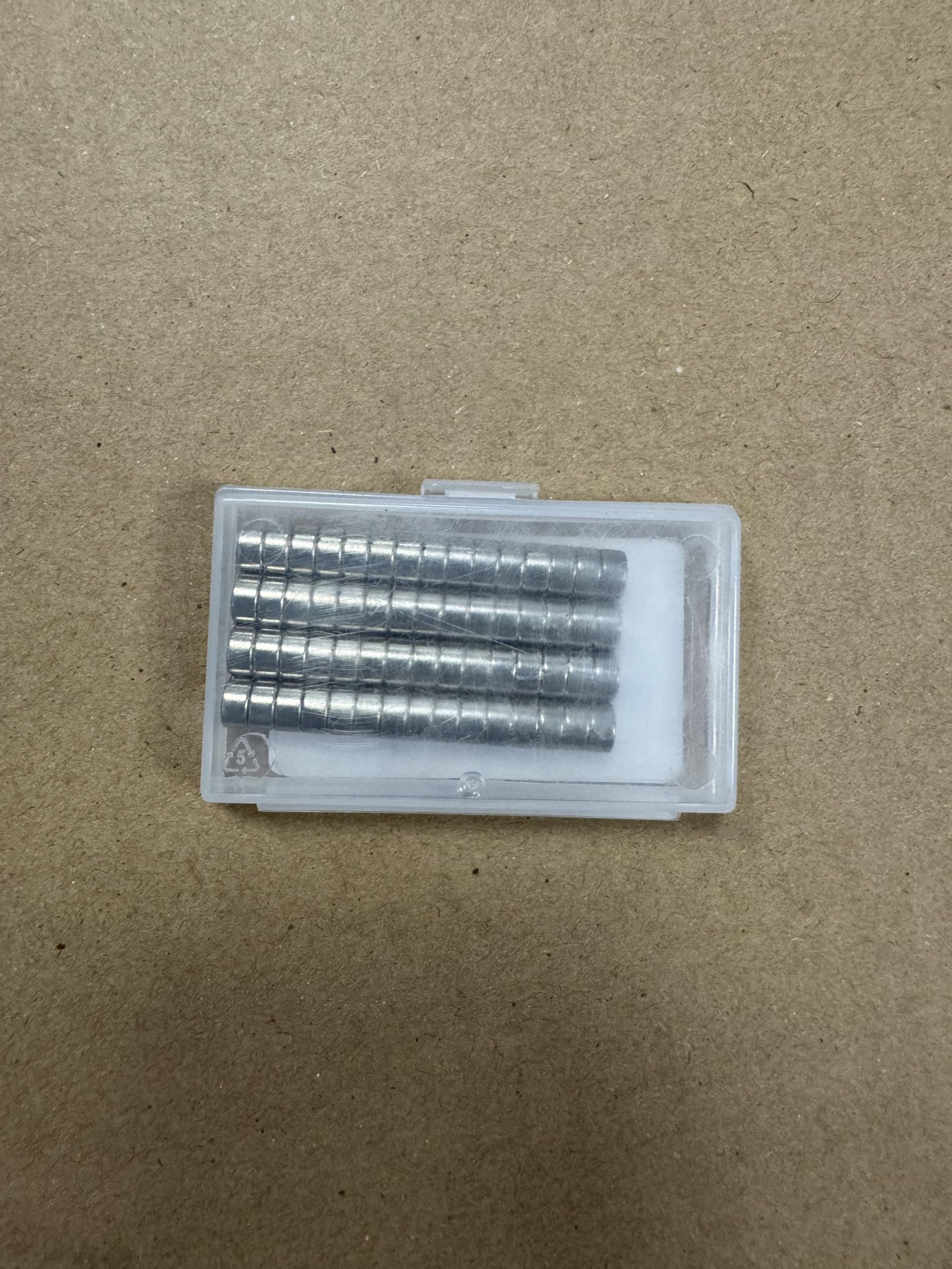 LISOPO 60 Imanes de Neodimio 10 x 2 mm Fuertes y Pequeños para Pizarra Magnética, Tablón de Anuncios, Neveras, Manualidades - Mini Imanes