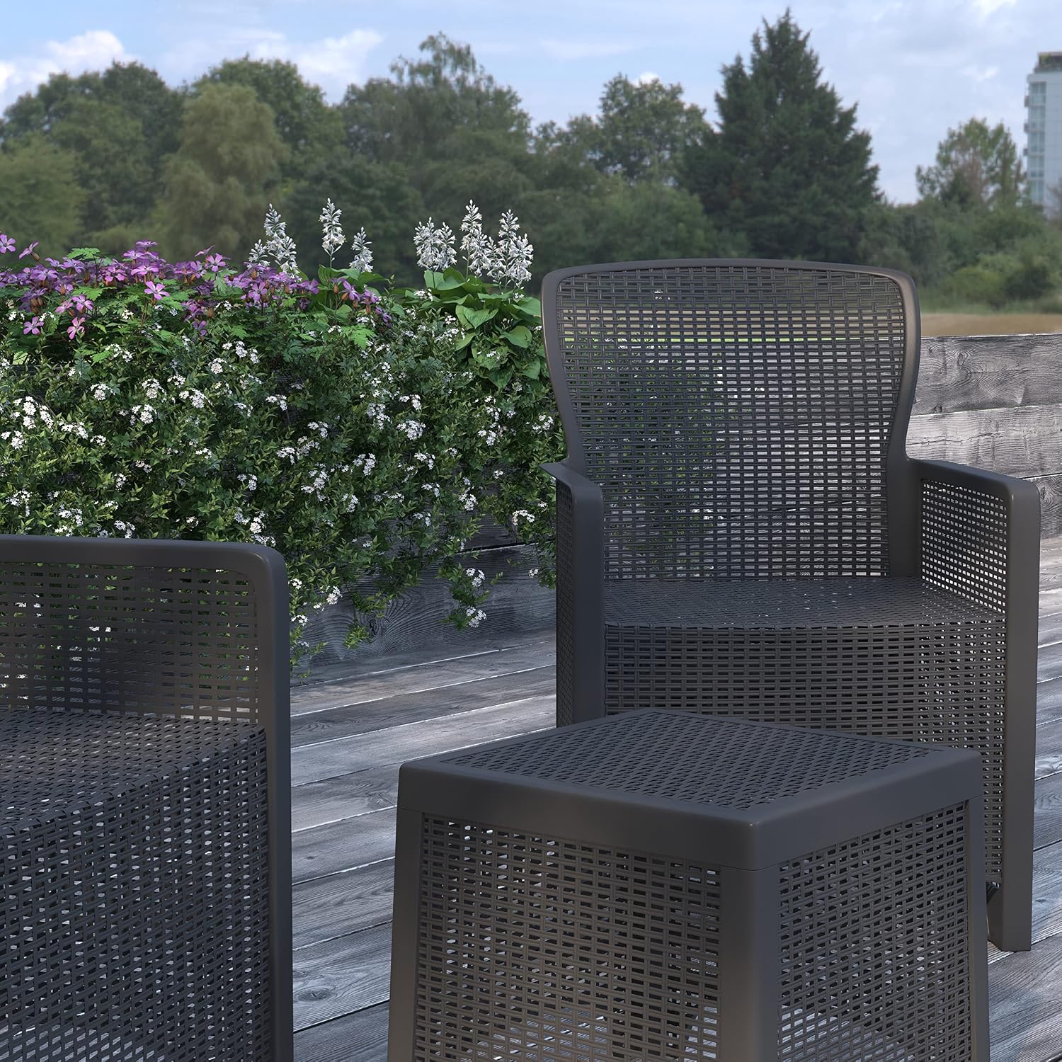 Merrick Lane Lanai Outdoor Furniture - 3 Piece Set Lounge Chairs and Matching Side Table - Faux Rattan Resin Wicker Patio Furniture - Dark Gray