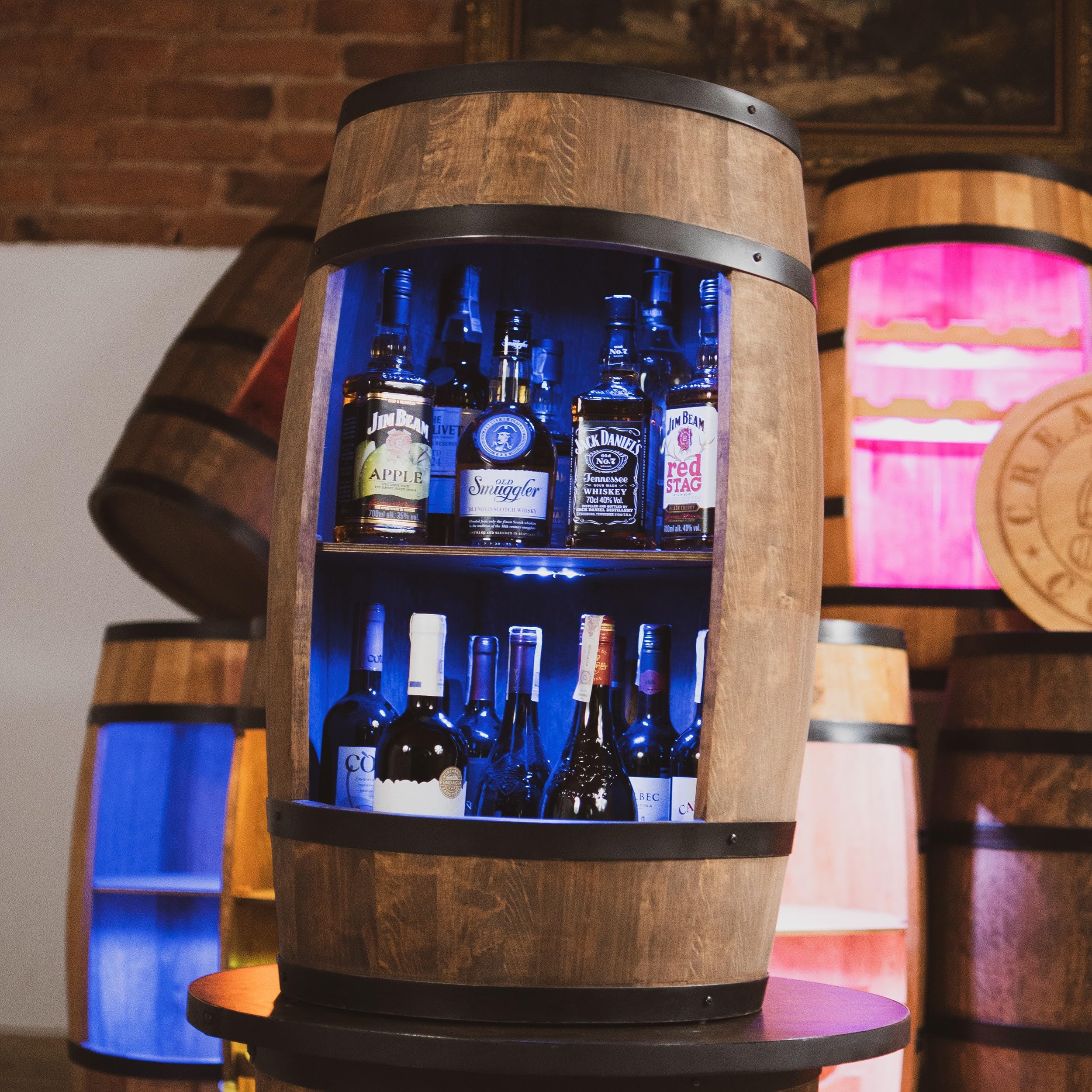 CREATIVE COOPER Fass bar mit Weinhalter - Weinregal LED RGB - Holzfass Hausbar 80x50cm - Rustikaler deko Barschrank Weinständer – Weinschrank (Dunkelbraun)