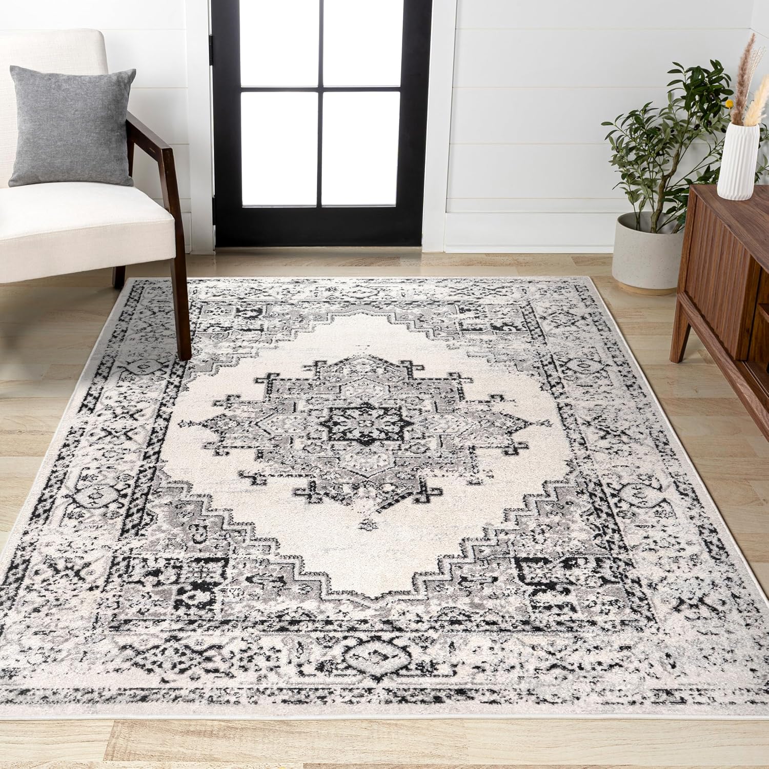 JONATHAN Y Inigo Cottage Medallion Dark Gray/Cream Indoor Area Rug, 5x8, Bohemian, Transitional, Easy-Cleaning for Living Room, Bedroom, Kitchen, Pet Friendly, Non-Shedding (BMF107B-5)