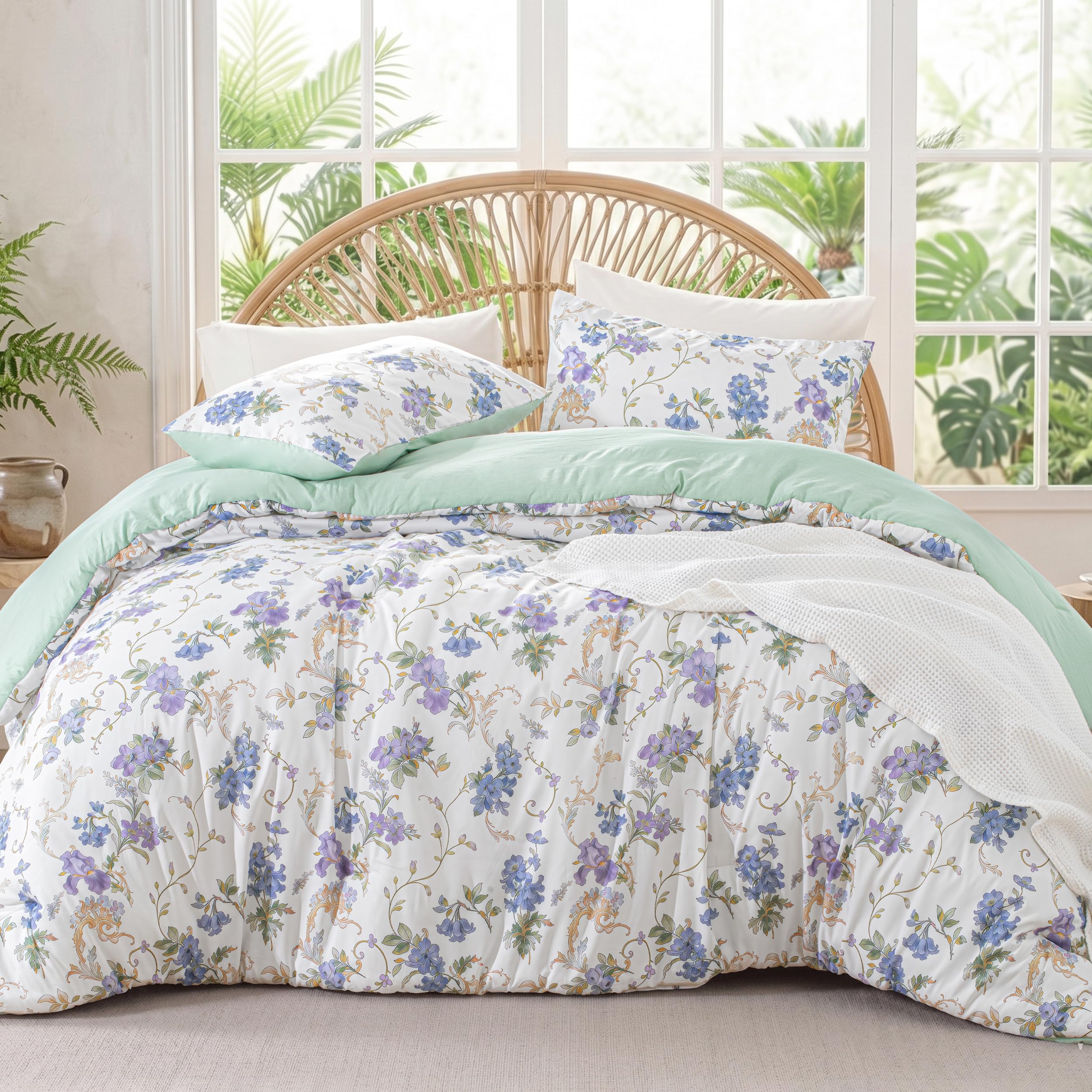 Exclusivo Mezcla Coverless Duvet Set with 2 Pillowcases, 7.5 Tog Double Size Reversible Duvet All Seasons with Flower Pattern, Lightweight and Warm, Purple