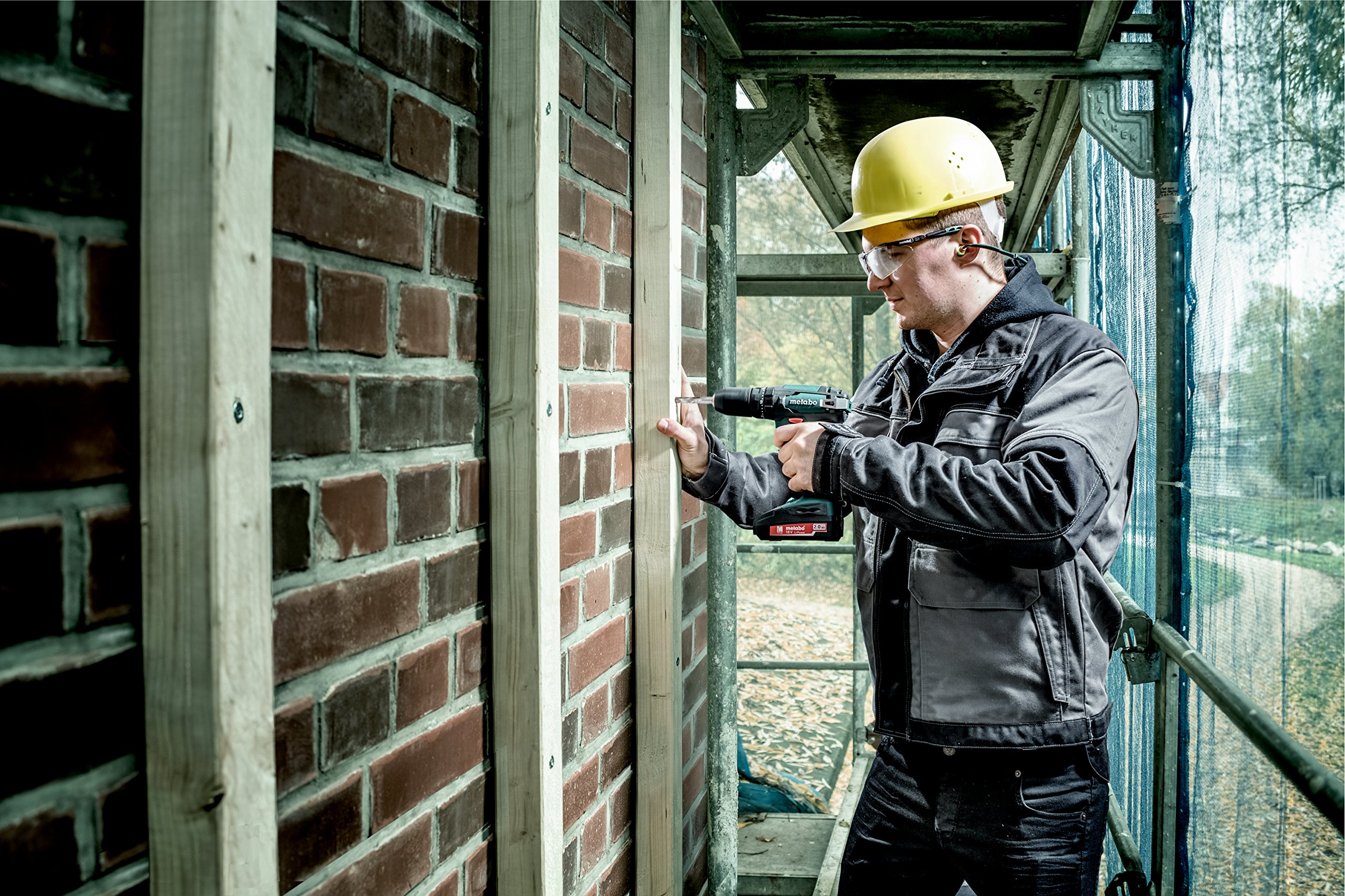 Metabo akumulatorowa wiertarko-wkrętarka udarowa SB 18 – 602245560 – 18 V – Lekka, kompaktowa i wszechstronna do mobilnego użytku – Zawiera akumulatory i ładowarkę