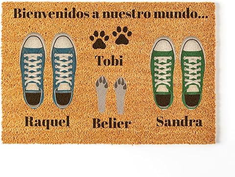 Felpudo Personalizado para la Entrada de Casa | Personaliza tu Felpudo con toda tu Familia y Mascotas | 70 x 40 cm | Felpudos Originales y Divertidos en 100% Fibra de Coco | Pareja + 2 Mascotas