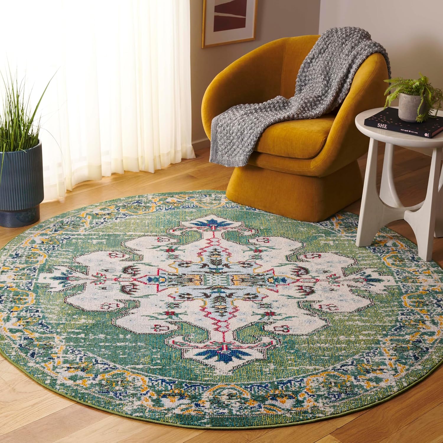 SAFAVIEH Madison Collection Area Rug - 6'7" Round, Green & Aqua, Geometric Design, Slip Resistant, Ideal for High Traffic Areas in Living Room, Bedroom & Dining Room (MAD452Y-7R)