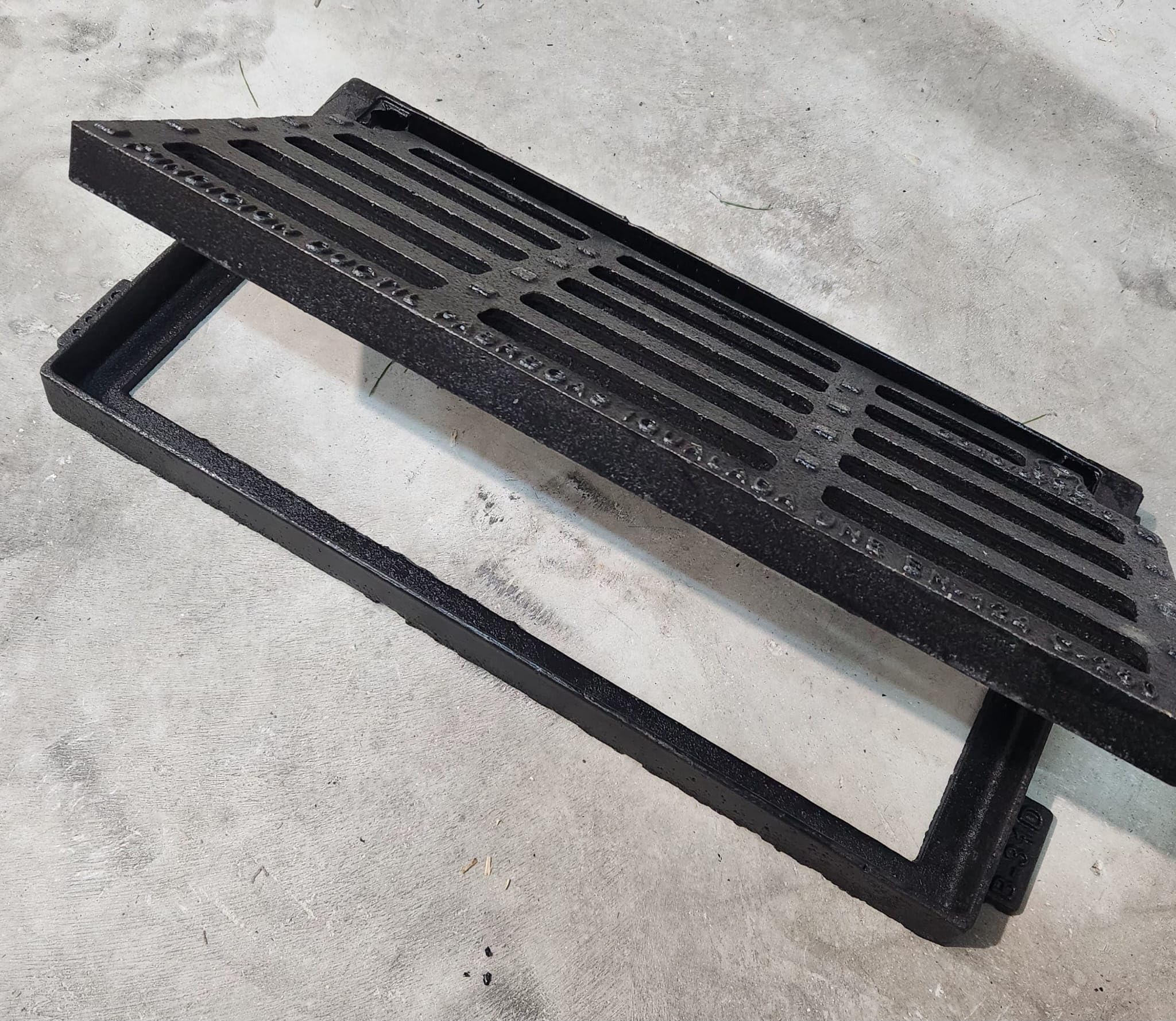 REJILLA FUNDICION C-250 DE MEDIDAS 500mm X 260mm x 50mm altura