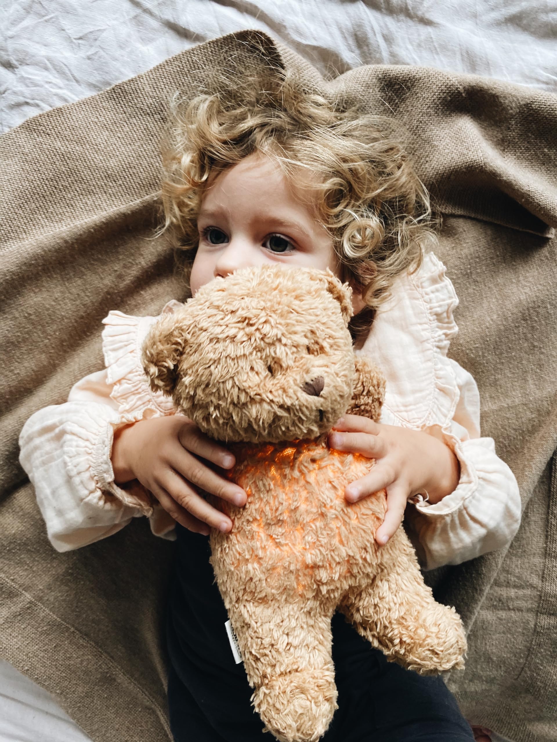 Moonie Veilleuse bio en forme d'ours colibri – Cappuccino Natur | Veilleuse pour bébé à bruit blanc | Aide au sommeil dès la naissance | Couette sonore apaisante avec capteur de pleurs | Lavable en