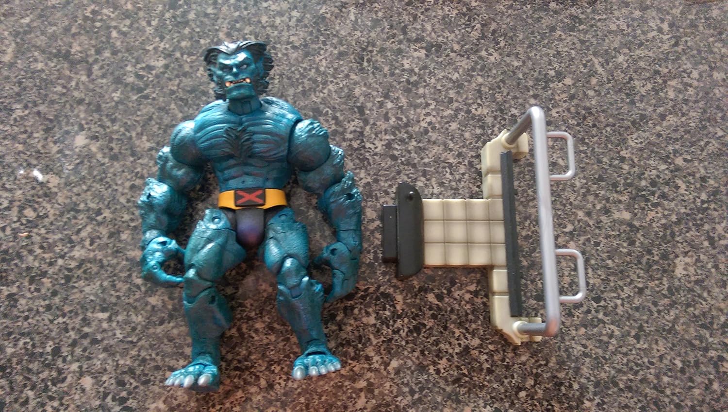 Marvel Legends Year 2003 Series IV 7 Inch Tall Super Poseable Action