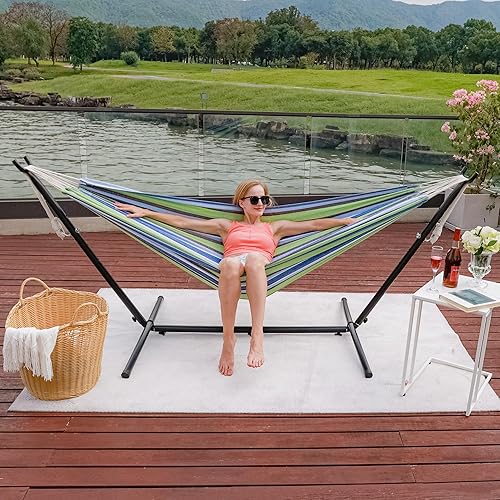 Miniatura 10 de Prime Garden Hamaca con soporte para exterior, soporte de acero resistente que ahorra espacio con capacidad de 450 libras, hamaca doble con bolsa de
