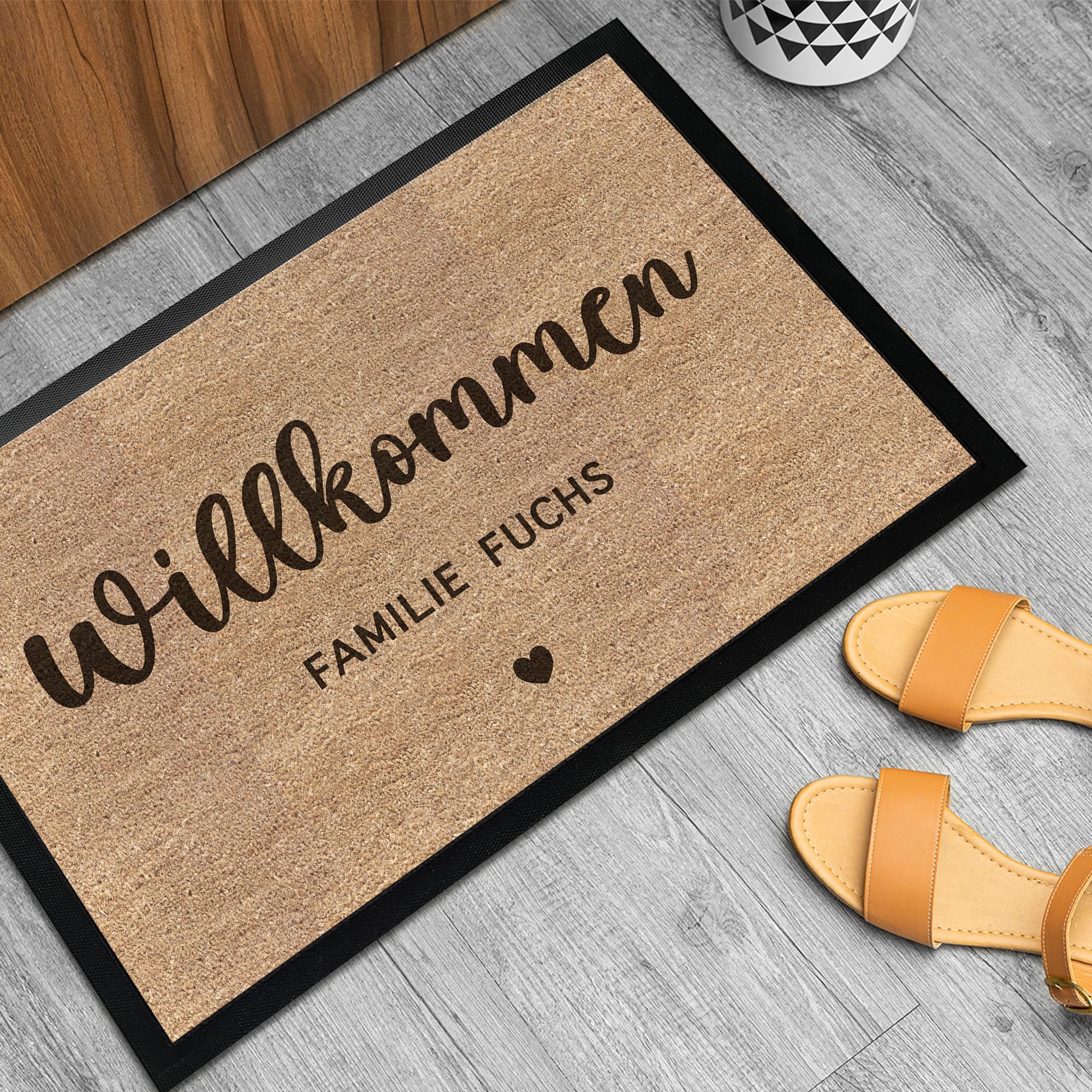 Willkommen Fußmatte Personalisiert Familie Name bis 120cm | Türmatte personalisiert Kokosmatten Optik als Geschenk Umzug, Hochzeit, Verlobung, Geburtstag mit Wunschtext (90x60cm)