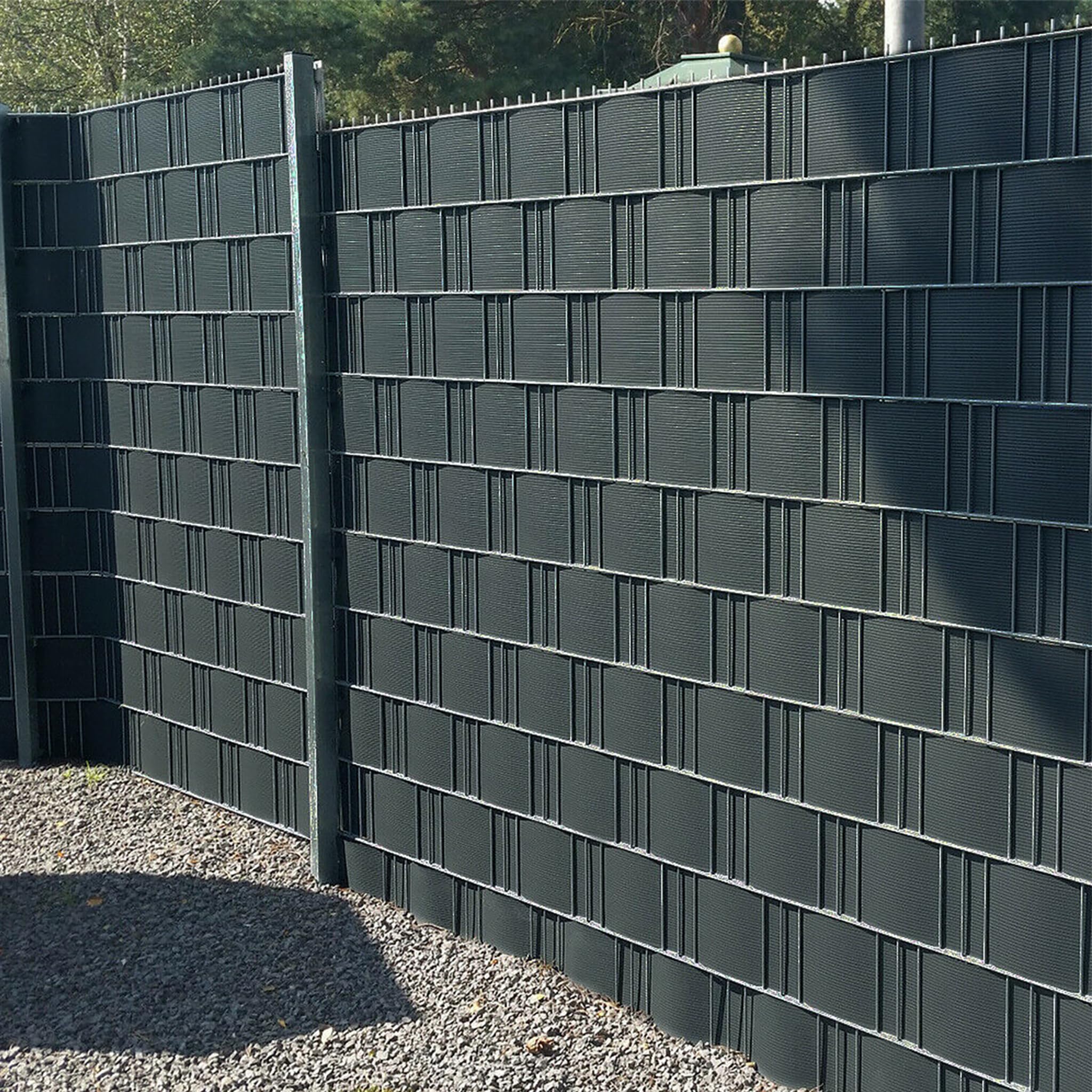PVC Sichtschutzstreifen für Gartenzaun – 19 x 250 cm – Wetterfest, UV-beständig & formstabil – 30 Stück – Anthrazit – Sicht- und Windschutz für Doppelstabmatten- & Mattenzäune