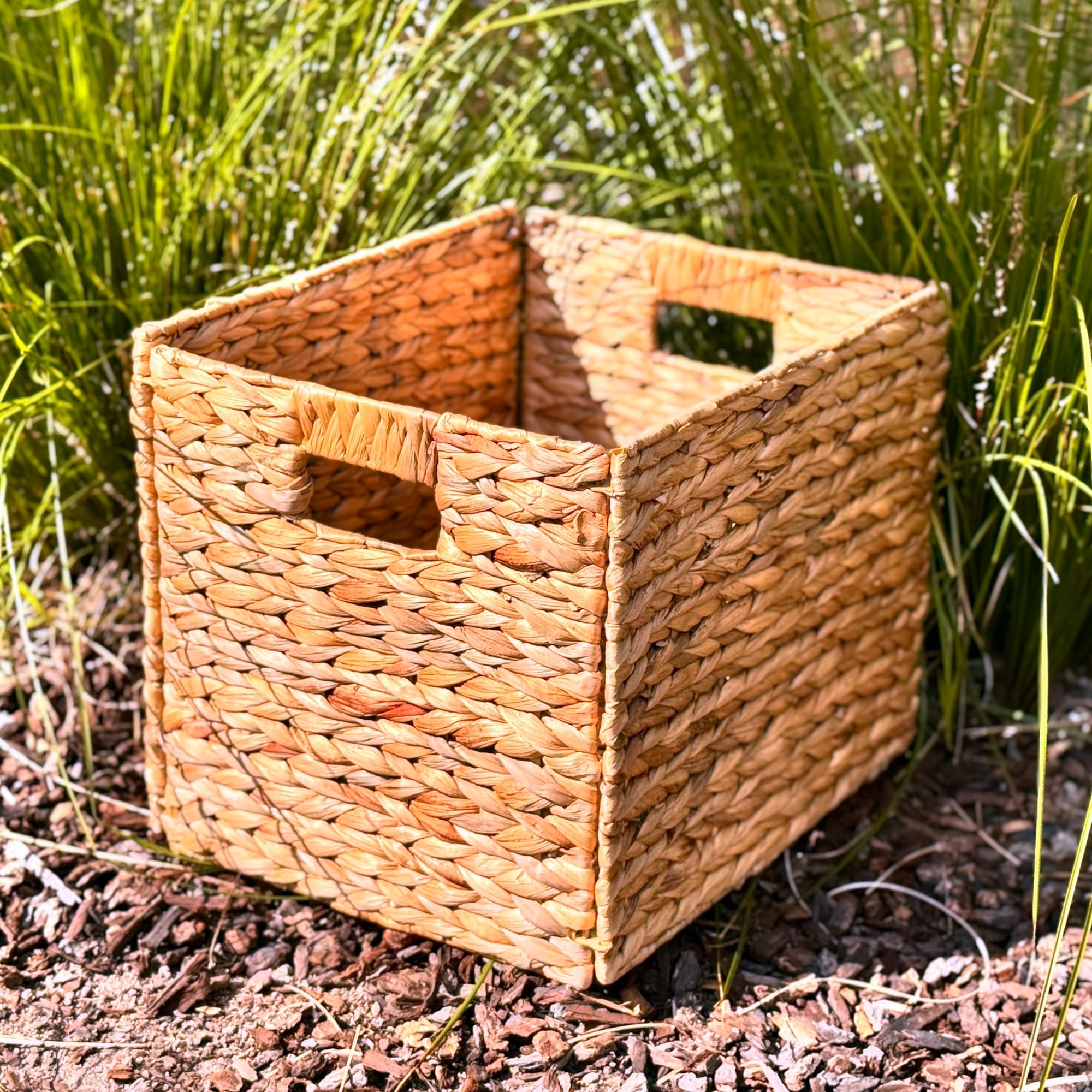 Yankee Trader Dekorative handgewebte Wasserhyazinthe Wicker Storage Baskets, Set von sechs 13x11x11 Baskets Perfekt für Einheiten Regal