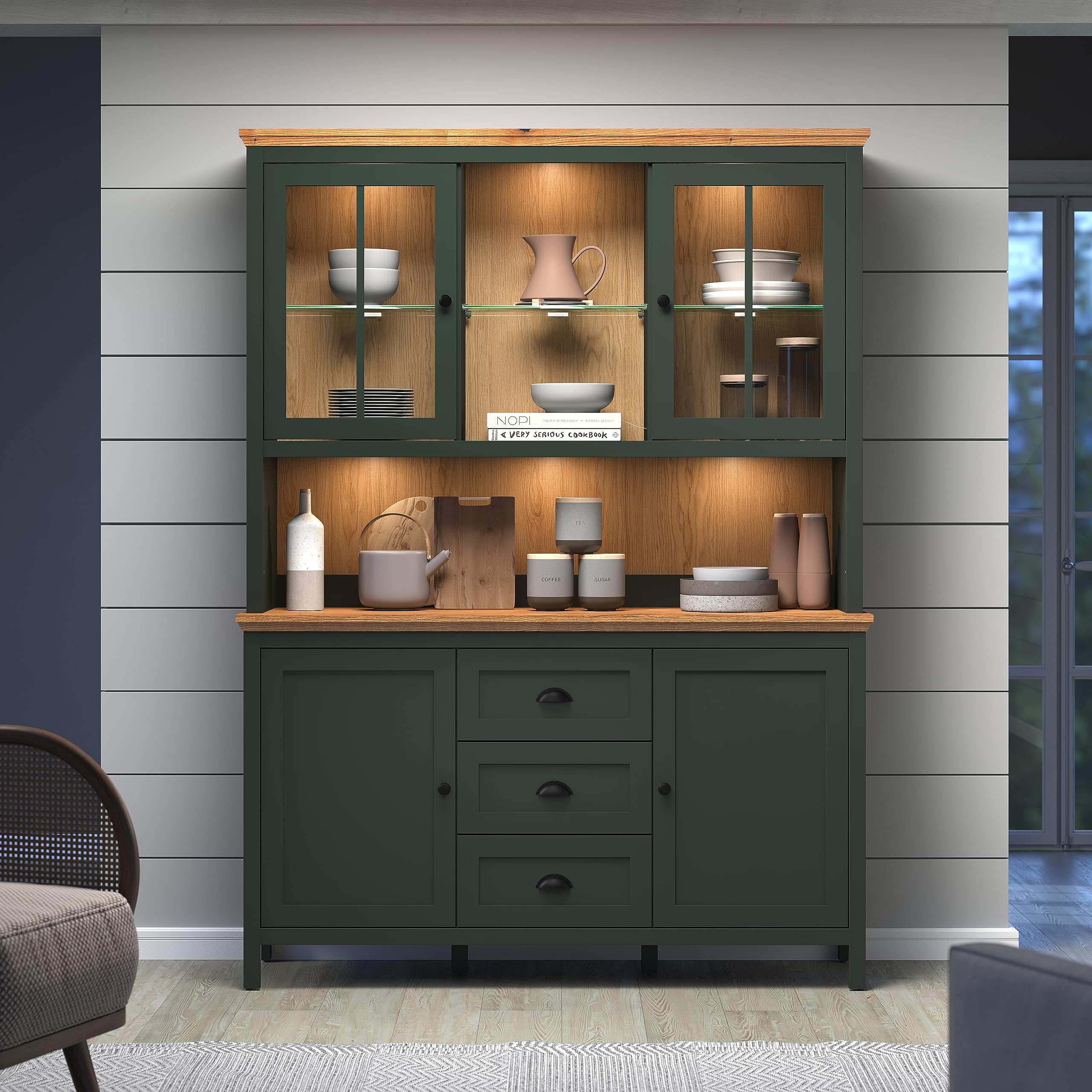 trendteam smart living - Stanton - Buffetschrank - Tannengrün/Evoke Eiche - Vitrine inklusive Beleuchtung mit 4 Türen, 3 Schubladen (BxHxT) 146 x 198 x 45 cm - Landhausstil