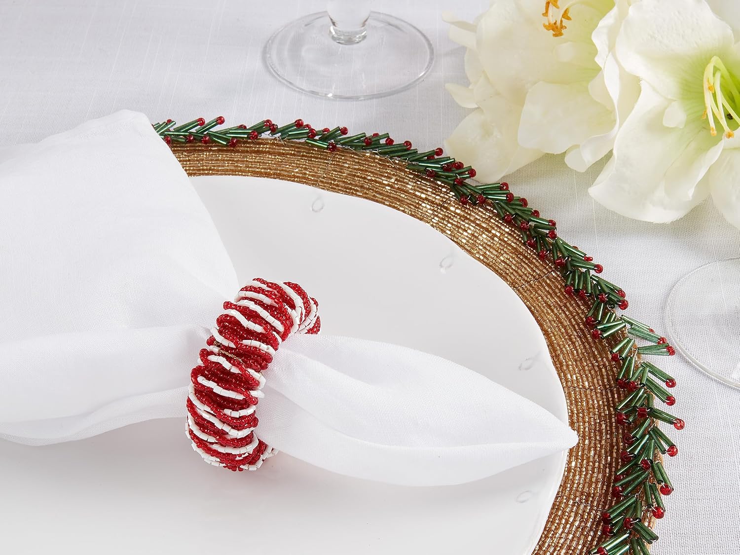 Saro Lifestyle Beaded Design Napkin Rings (Set of 4), Red/White,