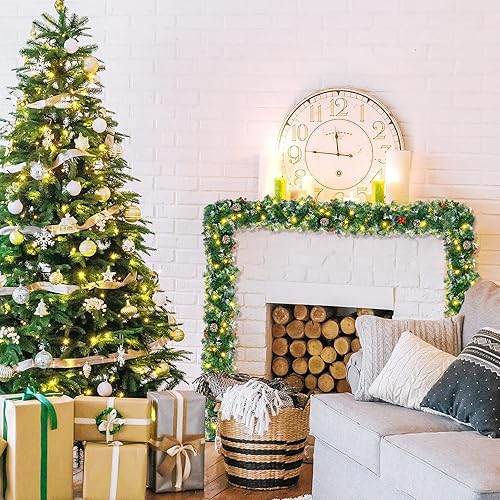 Miniatura 6 de Guirnalda de Navidad de 9 pies con luces, guirnalda iluminada preiluminada con conos de pino, ramas exuberantes de bayas rojas, 50 luces LED,